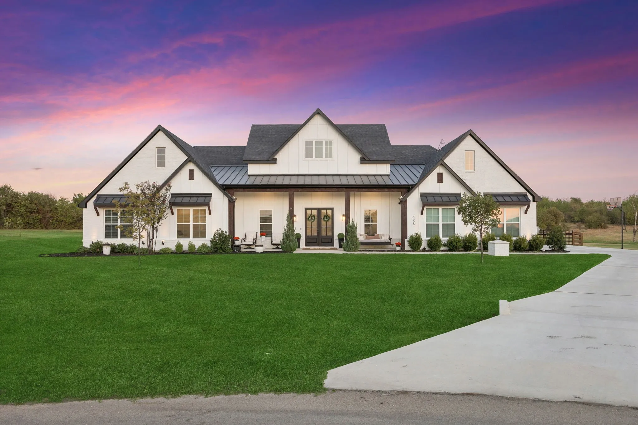 Single Family Residence For Sale in Tarrant County , 4306 Sandstrom Way, Fort Worth, Texas 76179, 5 Bedroom, 4 Bathroom, 3 Garage spaces, 3,500 Sqft, built in 2023, mls#21389881, Real Estate Agent in Fort Worth, Homes For Sale in Tarrant county, Homes For Sale in Fort Worth, Realtor in Fort Worth Texas, Real Estate Brokerage Independent Realty Texas, Luminita Cordes Realtor