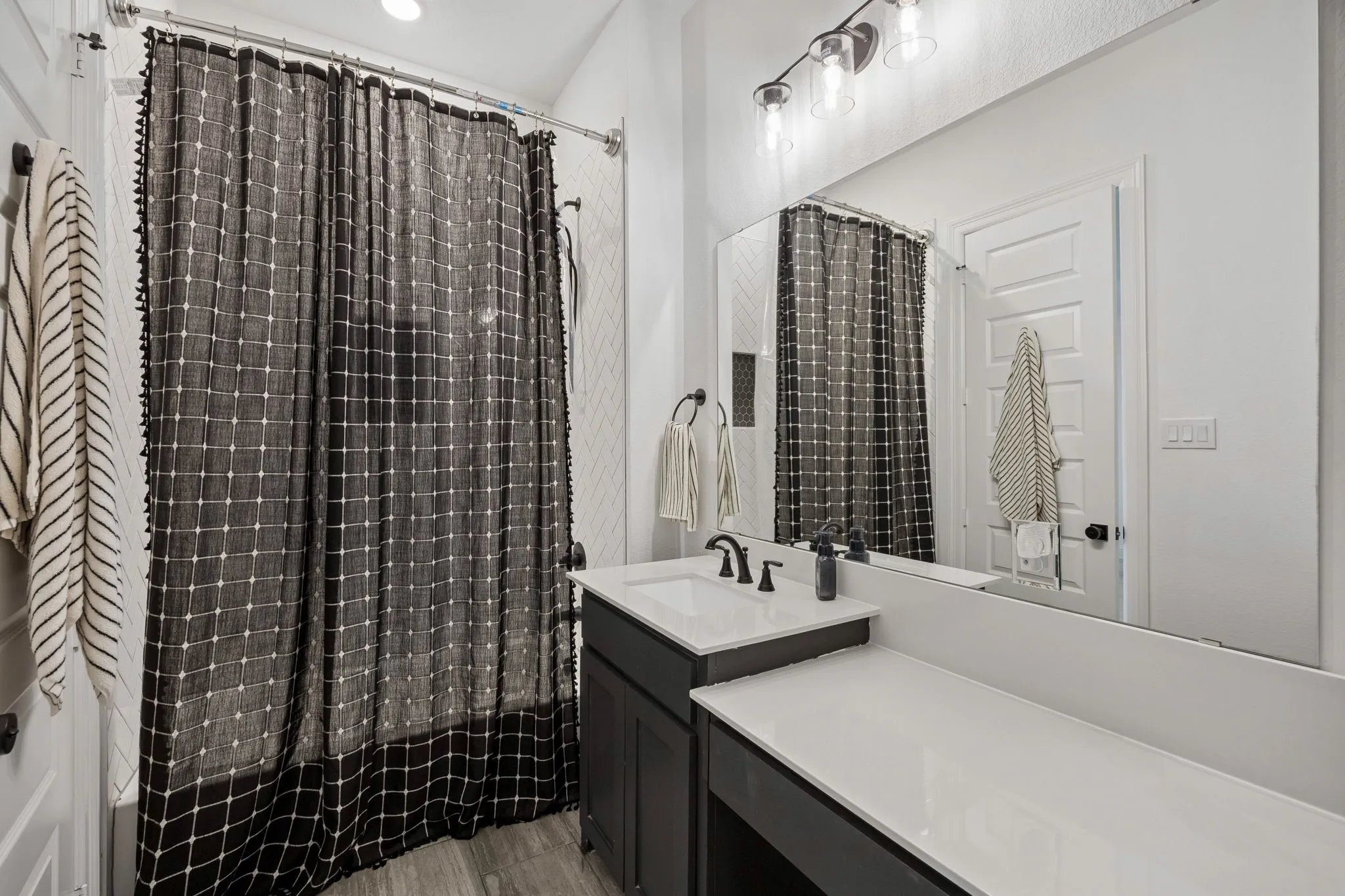Single Family Residence For Sale in Tarrant County , 4306 Sandstrom Way, Fort Worth, Texas 76179, 5 Bedroom, 4 Bathroom, 3 Garage spaces, 3,500 Sqft, built in 2023, mls#21389881, Real Estate Agent in Fort Worth, Homes For Sale in Tarrant county, Homes For Sale in Fort Worth, Realtor in Fort Worth Texas, Real Estate Brokerage Independent Realty Texas, Luminita Cordes Realtor