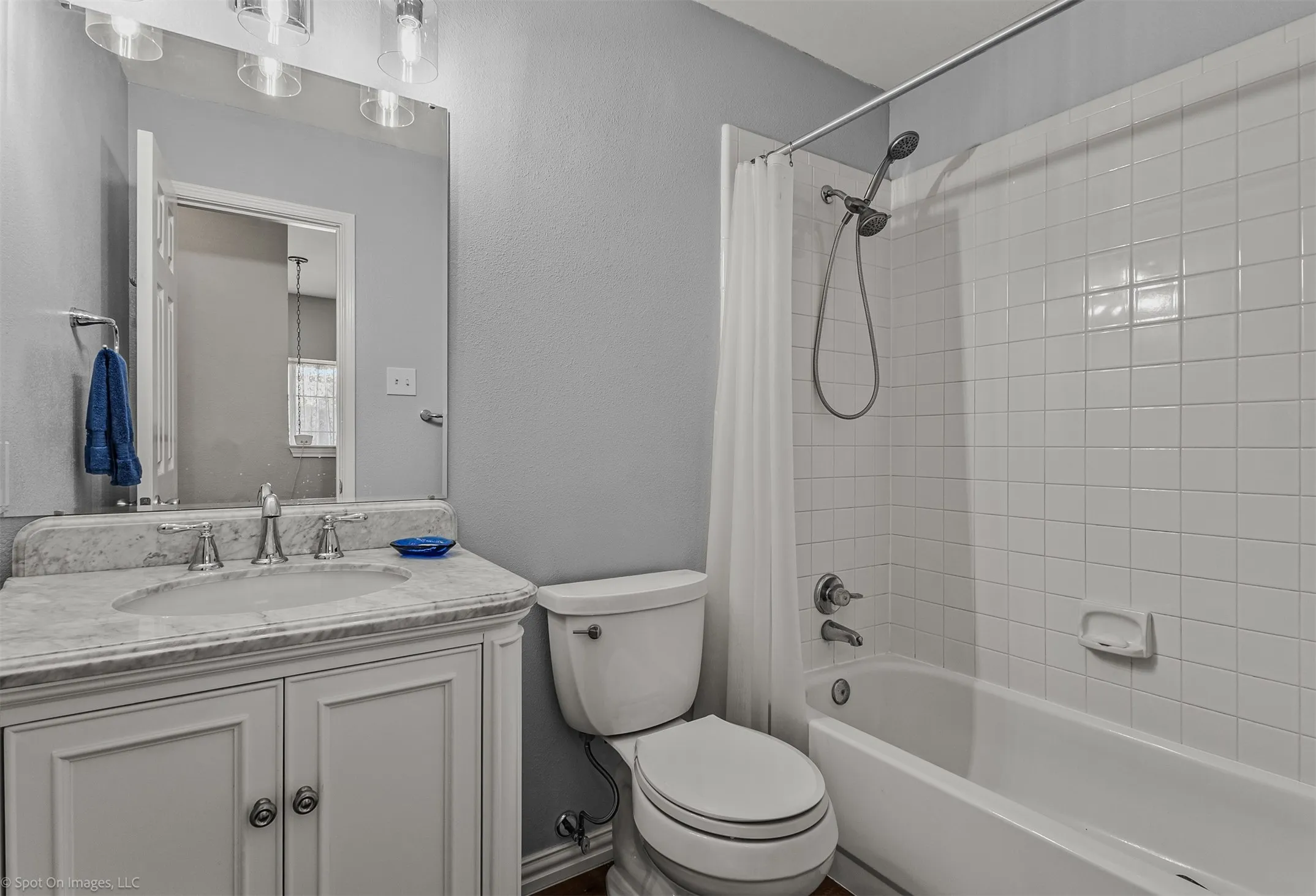 Single Family Residence For Sale in Dallas County , 716 Waterwood Lane, Mesquite, Texas 75181, 4 Bedroom, 3 Bathroom, 2 Garage spaces, 2,213 Sqft, built in 1993, mls#21388546, Real Estate Agent in Mesquite, Homes For Sale in Dallas county, Homes For Sale in Mesquite, Realtor in Mesquite Texas, Real Estate Brokerage Independent Realty Texas, Luminita Cordes Realtor