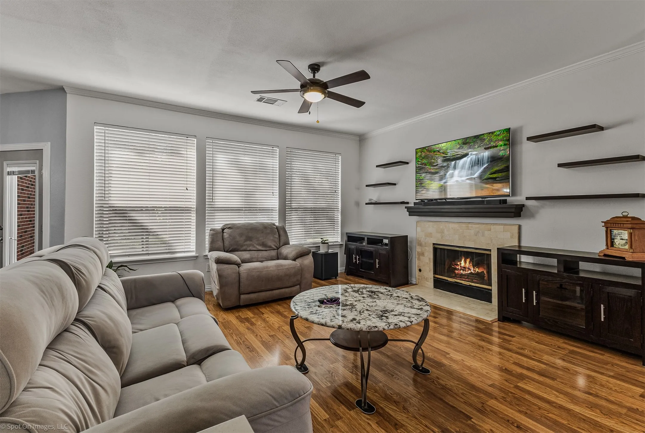 Single Family Residence For Sale in Dallas County , 716 Waterwood Lane, Mesquite, Texas 75181, 4 Bedroom, 3 Bathroom, 2 Garage spaces, 2,213 Sqft, built in 1993, mls#21388546, Real Estate Agent in Mesquite, Homes For Sale in Dallas county, Homes For Sale in Mesquite, Realtor in Mesquite Texas, Real Estate Brokerage Independent Realty Texas, Luminita Cordes Realtor