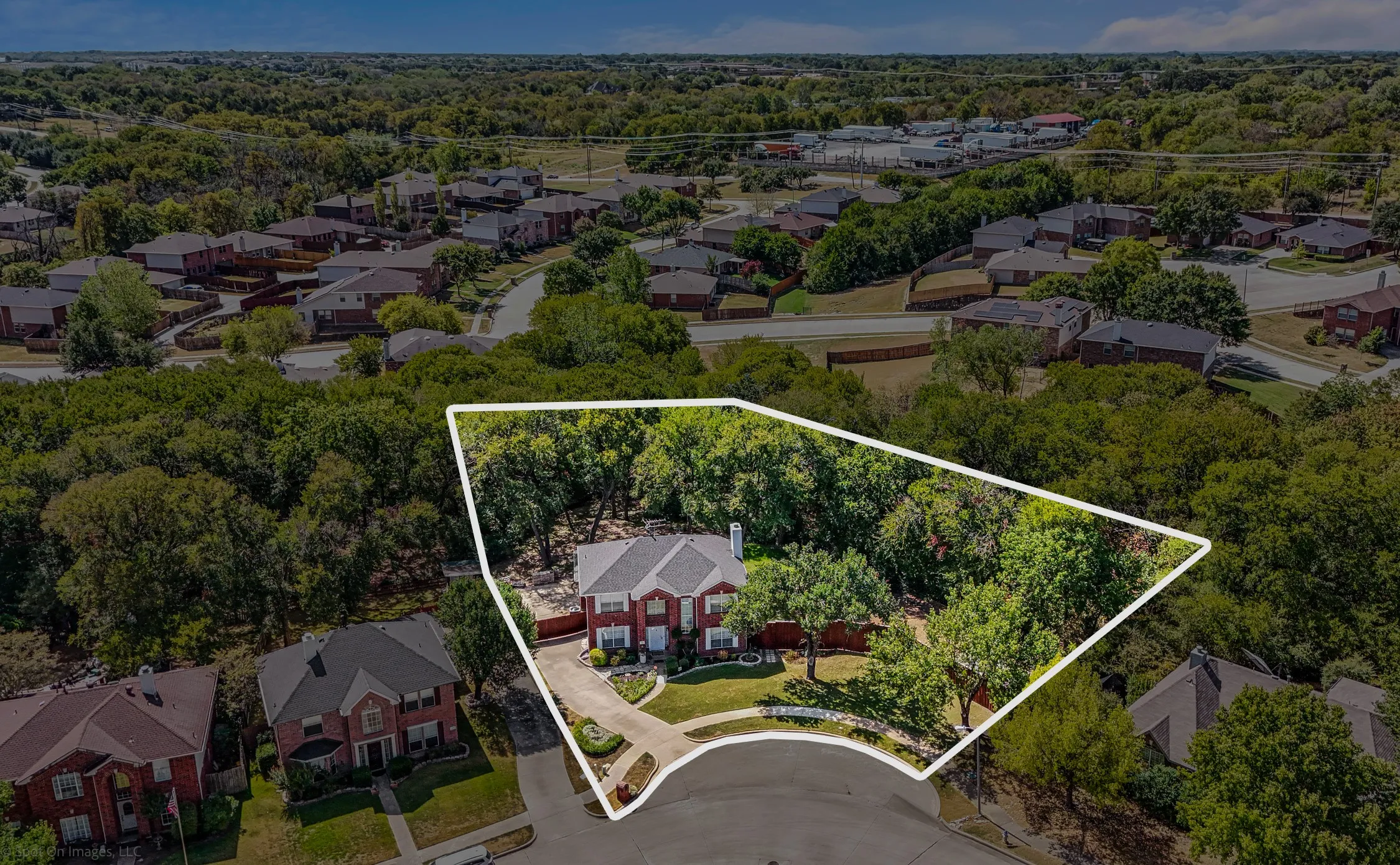 Single Family Residence For Sale in Dallas County , 716 Waterwood Lane, Mesquite, Texas 75181, 4 Bedroom, 3 Bathroom, 2 Garage spaces, 2,213 Sqft, built in 1993, mls#21388546, Real Estate Agent in Mesquite, Homes For Sale in Dallas county, Homes For Sale in Mesquite, Realtor in Mesquite Texas, Real Estate Brokerage Independent Realty Texas, Luminita Cordes Realtor