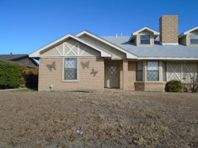 Duplex For Rent