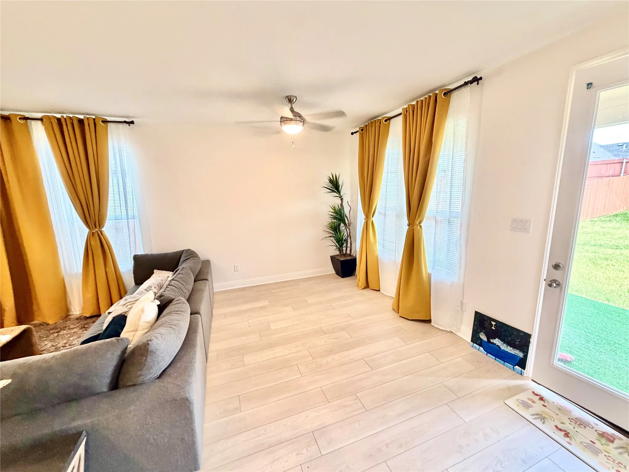 Living/Dinning room
