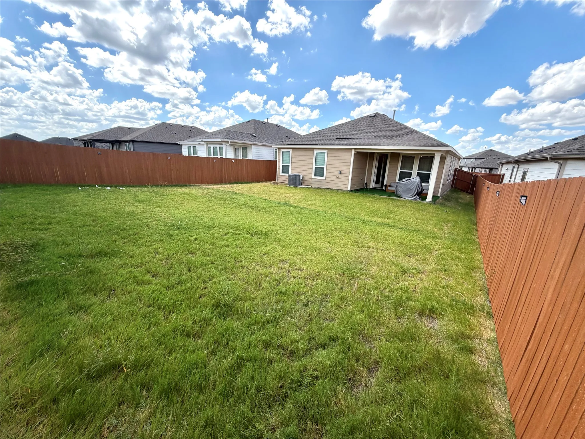 Single Family Residence For Sale in Kaufman County , 4014 Bedford Drive, Crandall, Texas 75114, 3 Bedroom, 2 Bathroom, 2 Garage spaces, 1,495 Sqft, built in 2024, mls#21386892, Real Estate Agent in Crandall, Homes For Sale in Kaufman county, Homes For Sale in Crandall, Realtor in Crandall Texas, Real Estate Brokerage Independent Realty Texas, Luminita Cordes Realtor