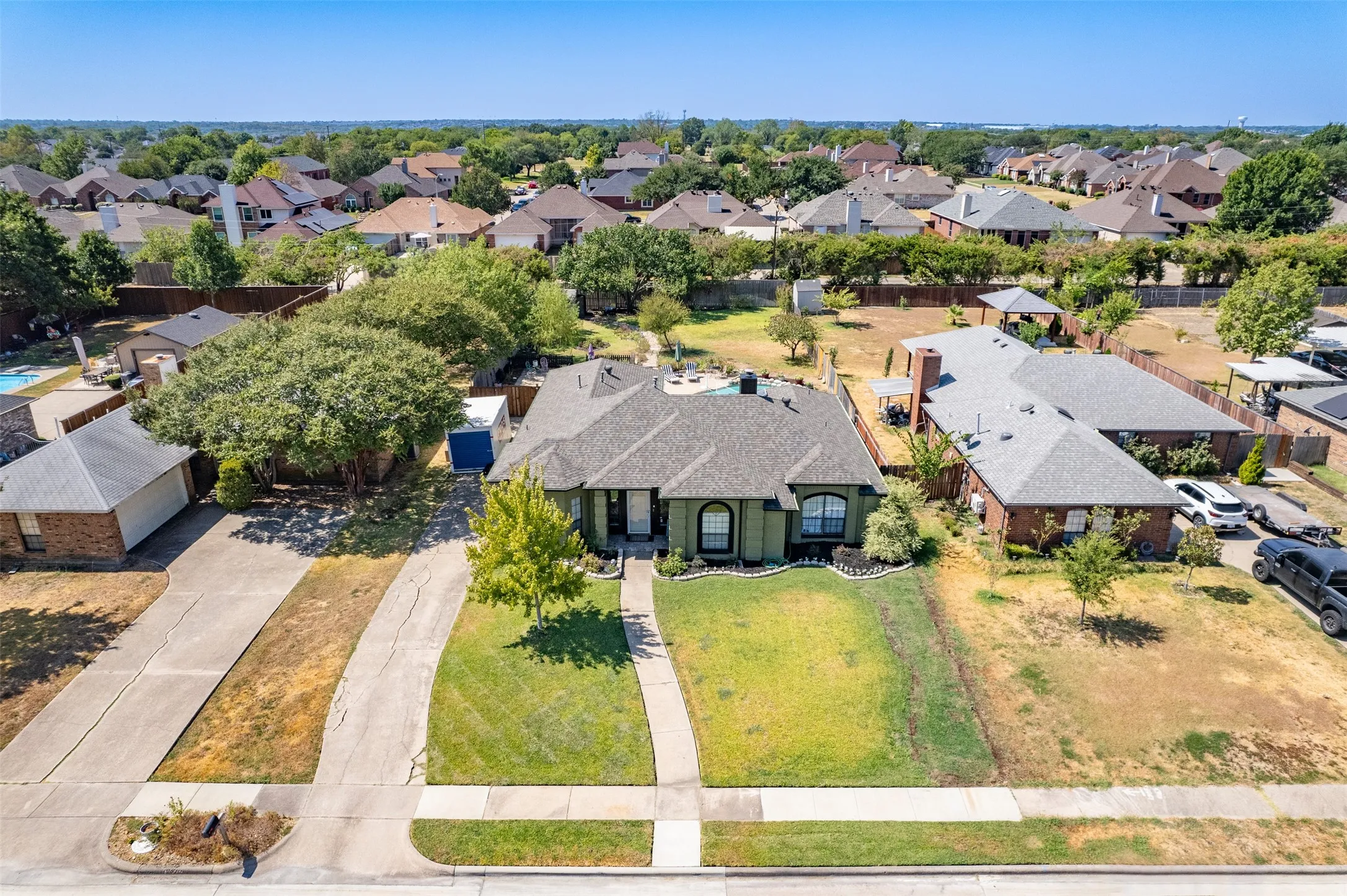 Single Family Residence For Sale in Dallas County , 1501 Osage Trail, Mesquite, Texas 75149, 3 Bedroom, 2 Bathroom, Garage spaces, 2,115 Sqft, built in 1988, mls#21388888, Real Estate Agent in Mesquite, Homes For Sale in Dallas county, Homes For Sale in Mesquite, Realtor in Mesquite Texas, Real Estate Brokerage Independent Realty Texas, Luminita Cordes Realtor