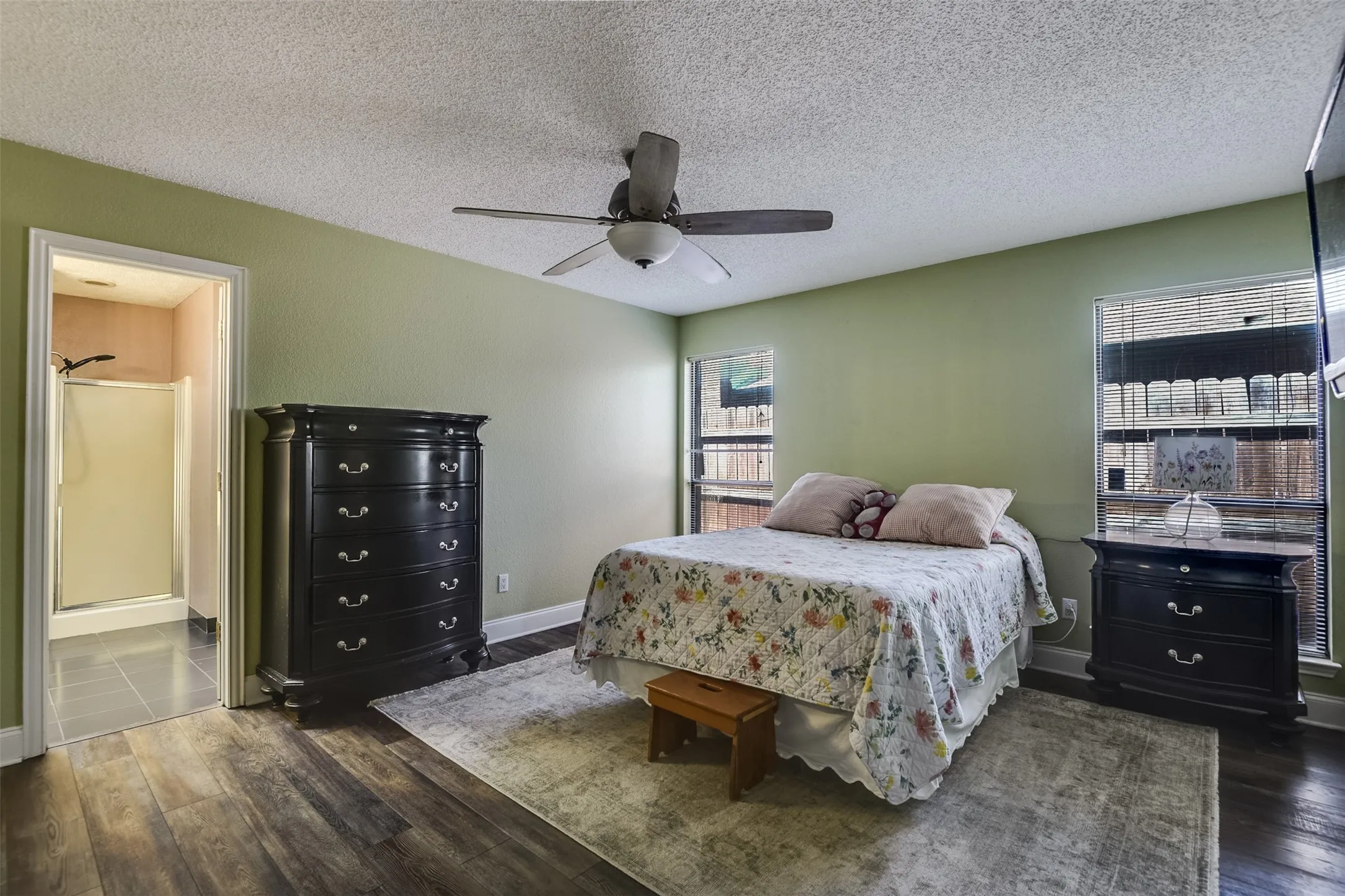 Single Family Residence For Sale in Dallas County , 1501 Osage Trail, Mesquite, Texas 75149, 3 Bedroom, 2 Bathroom, Garage spaces, 2,115 Sqft, built in 1988, mls#21388888, Real Estate Agent in Mesquite, Homes For Sale in Dallas county, Homes For Sale in Mesquite, Realtor in Mesquite Texas, Real Estate Brokerage Independent Realty Texas, Luminita Cordes Realtor