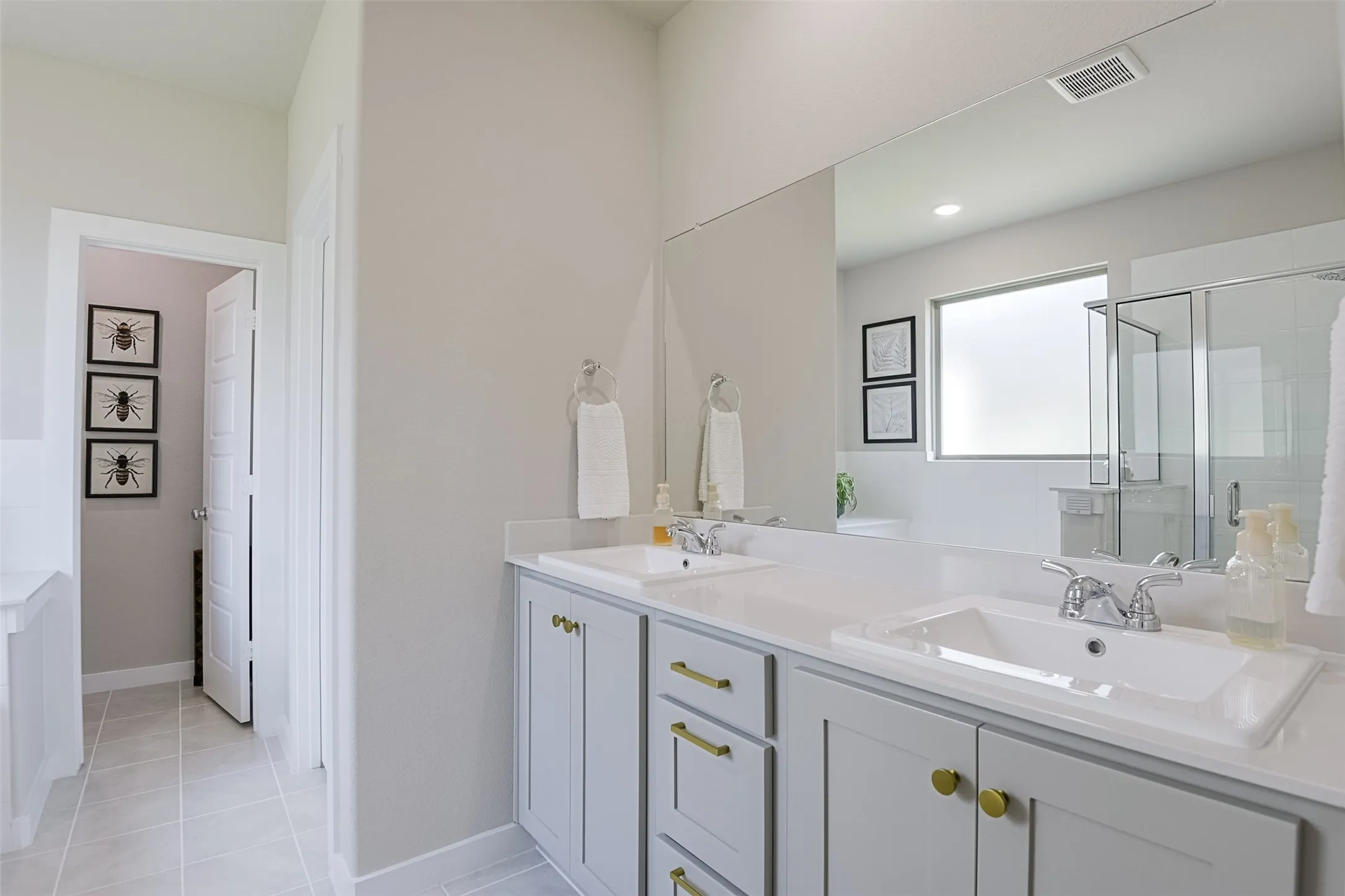Single Family Residence For Sale in Ellis County , 540 Moonrise Street, Waxahachie, Texas 75165, 5 Bedroom, 3 Bathroom, 3 Garage spaces, 3,151 Sqft, built in 2024, mls#21389981, Real Estate Agent in Waxahachie, Homes For Sale in Ellis county, Homes For Sale in Waxahachie, Realtor in Waxahachie Texas, Real Estate Brokerage Independent Realty Texas, Luminita Cordes Realtor