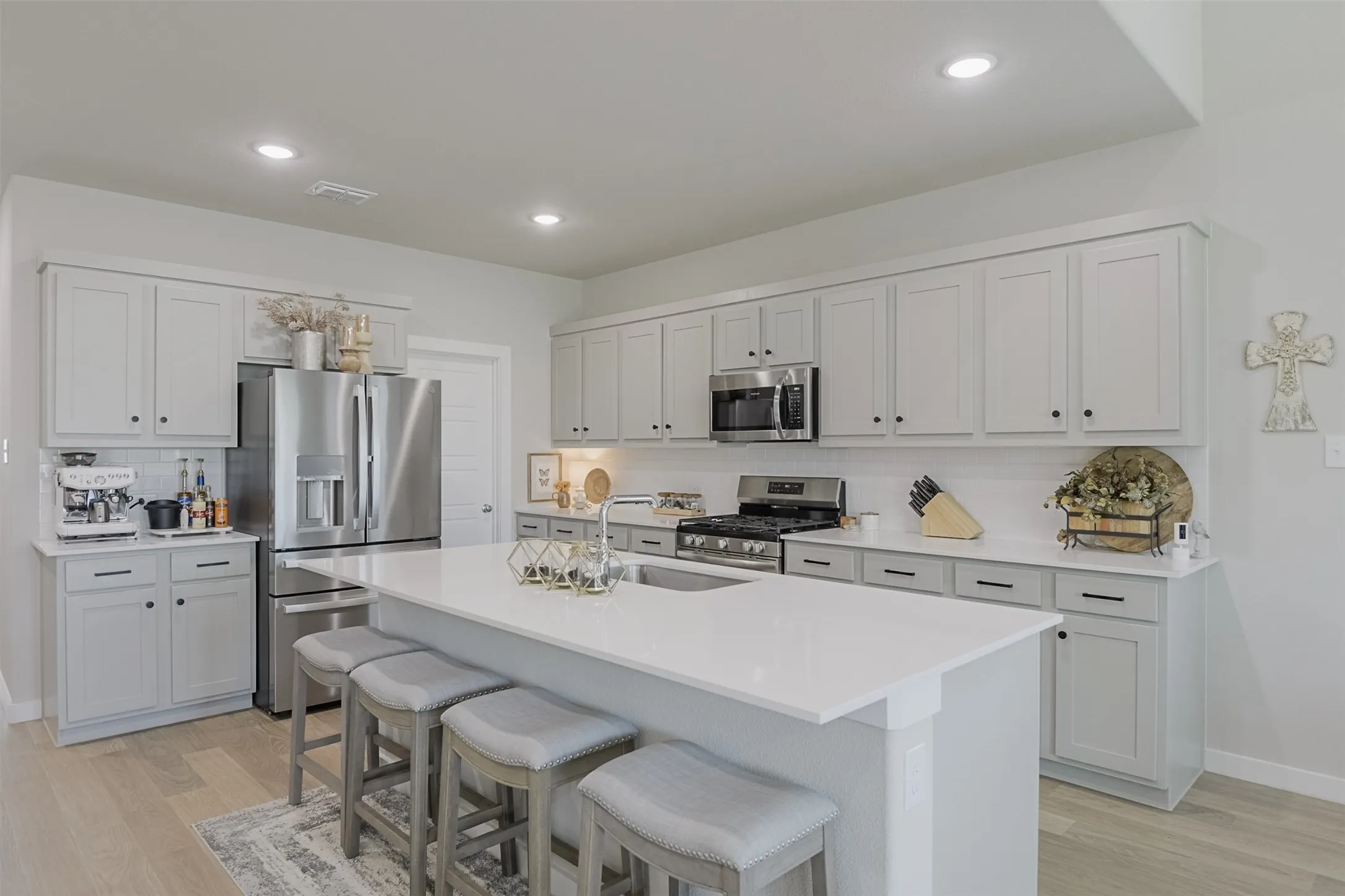 Single Family Residence For Sale in Ellis County , 540 Moonrise Street, Waxahachie, Texas 75165, 5 Bedroom, 3 Bathroom, 3 Garage spaces, 3,151 Sqft, built in 2024, mls#21389981, Real Estate Agent in Waxahachie, Homes For Sale in Ellis county, Homes For Sale in Waxahachie, Realtor in Waxahachie Texas, Real Estate Brokerage Independent Realty Texas, Luminita Cordes Realtor