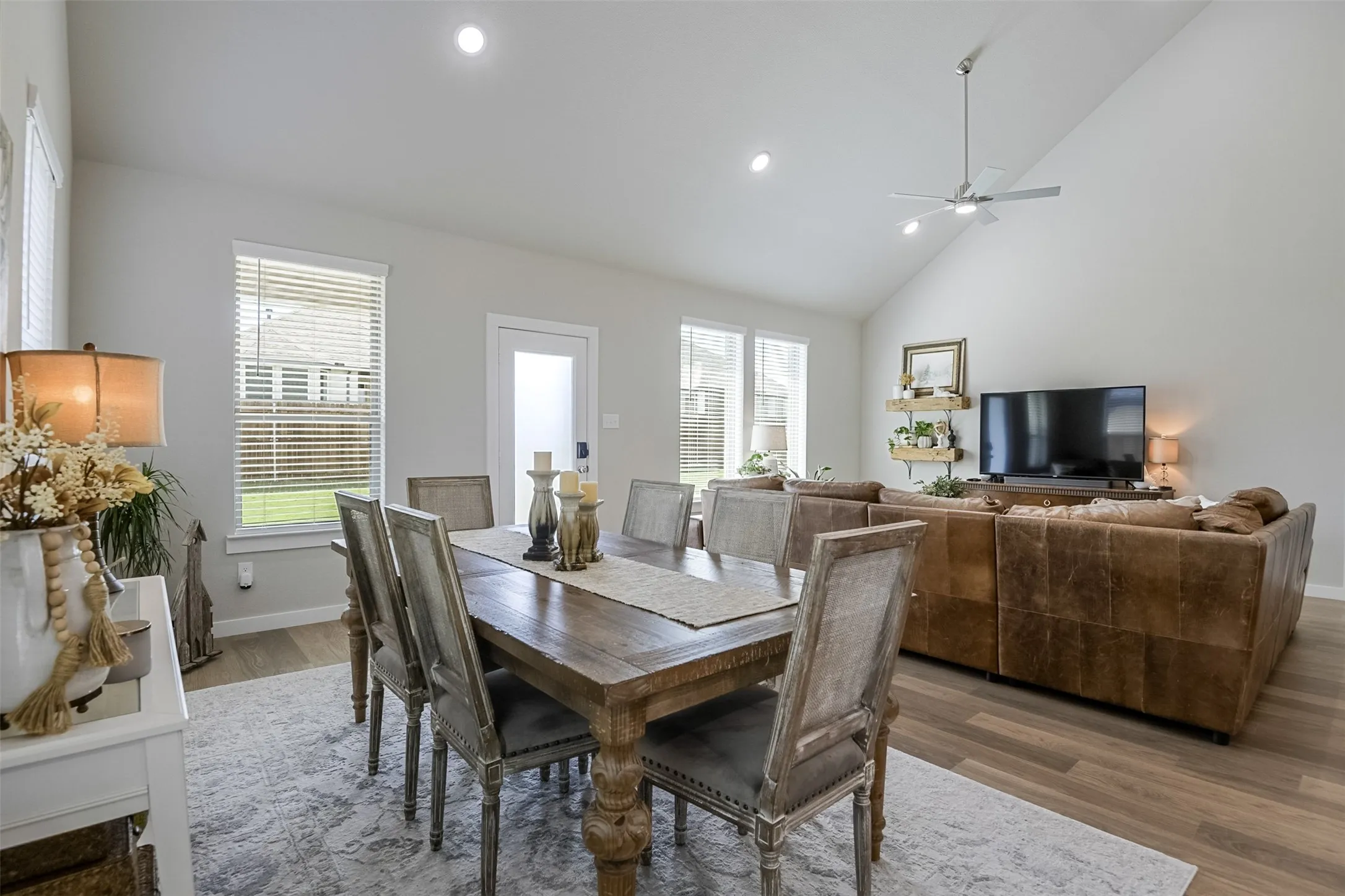 Single Family Residence For Sale in Ellis County , 540 Moonrise Street, Waxahachie, Texas 75165, 5 Bedroom, 3 Bathroom, 3 Garage spaces, 3,151 Sqft, built in 2024, mls#21389981, Real Estate Agent in Waxahachie, Homes For Sale in Ellis county, Homes For Sale in Waxahachie, Realtor in Waxahachie Texas, Real Estate Brokerage Independent Realty Texas, Luminita Cordes Realtor