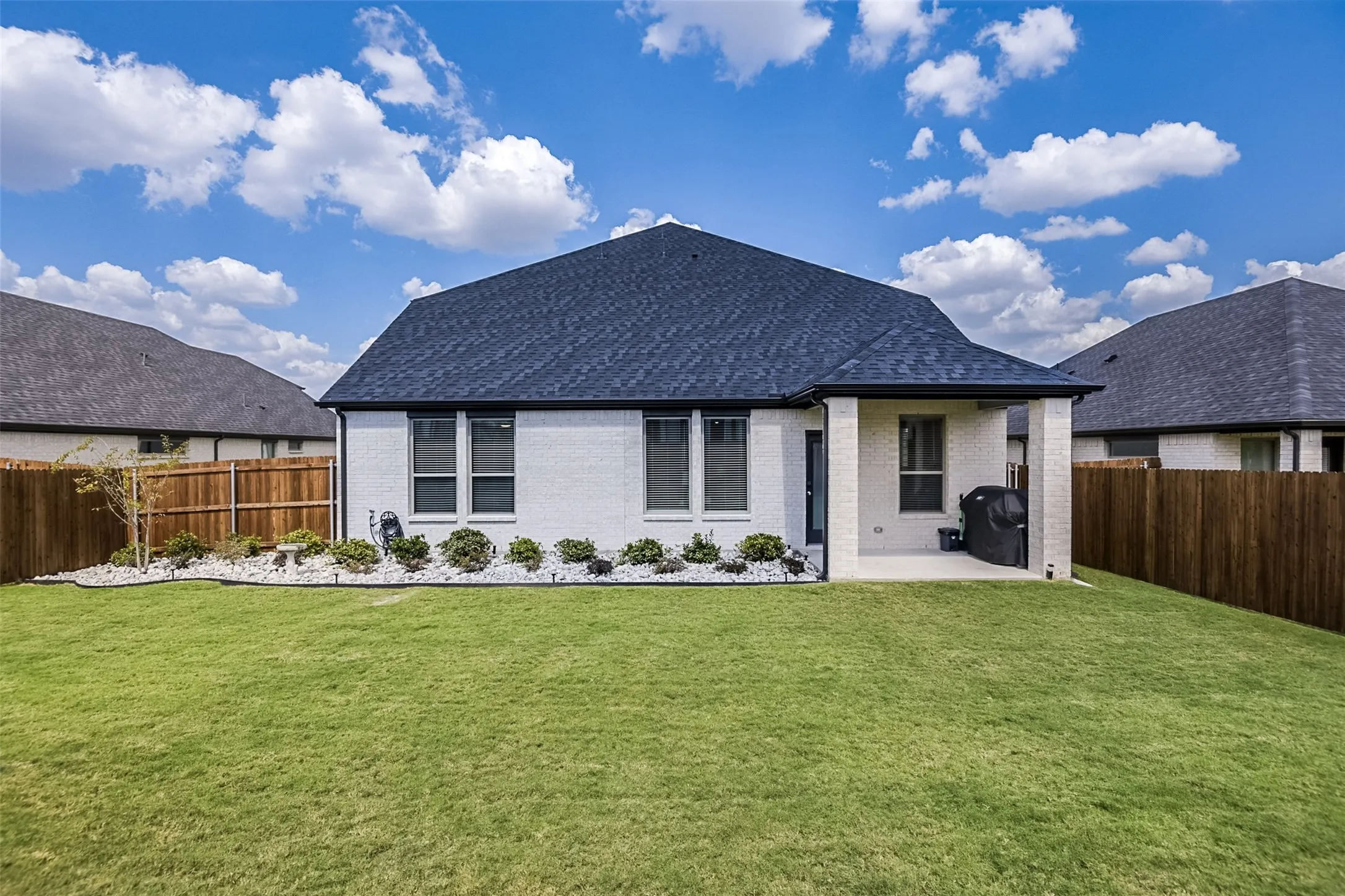 Single Family Residence For Sale in Ellis County , 540 Moonrise Street, Waxahachie, Texas 75165, 5 Bedroom, 3 Bathroom, 3 Garage spaces, 3,151 Sqft, built in 2024, mls#21389981, Real Estate Agent in Waxahachie, Homes For Sale in Ellis county, Homes For Sale in Waxahachie, Realtor in Waxahachie Texas, Real Estate Brokerage Independent Realty Texas, Luminita Cordes Realtor