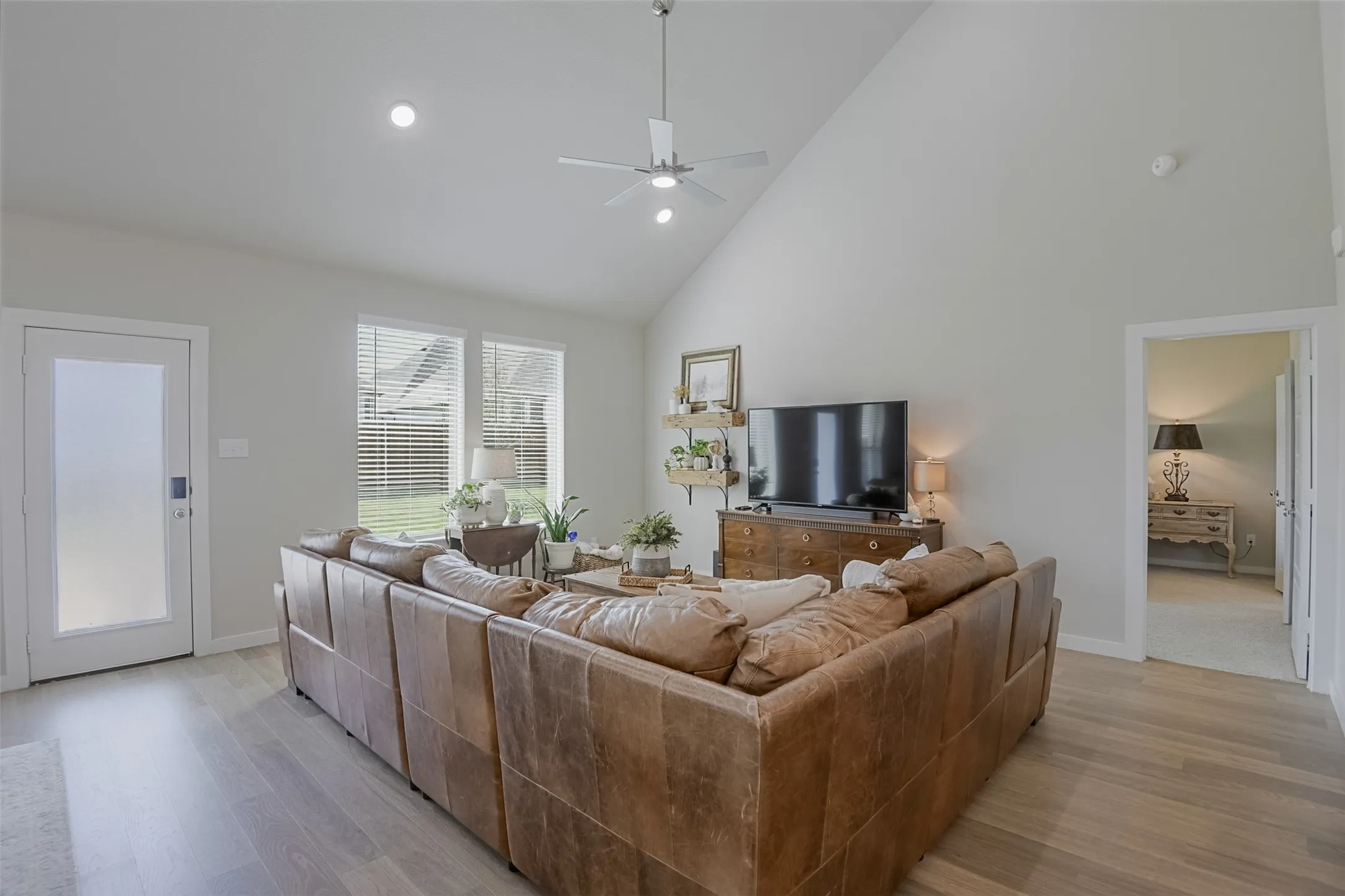 Single Family Residence For Sale in Ellis County , 540 Moonrise Street, Waxahachie, Texas 75165, 5 Bedroom, 3 Bathroom, 3 Garage spaces, 3,151 Sqft, built in 2024, mls#21389981, Real Estate Agent in Waxahachie, Homes For Sale in Ellis county, Homes For Sale in Waxahachie, Realtor in Waxahachie Texas, Real Estate Brokerage Independent Realty Texas, Luminita Cordes Realtor
