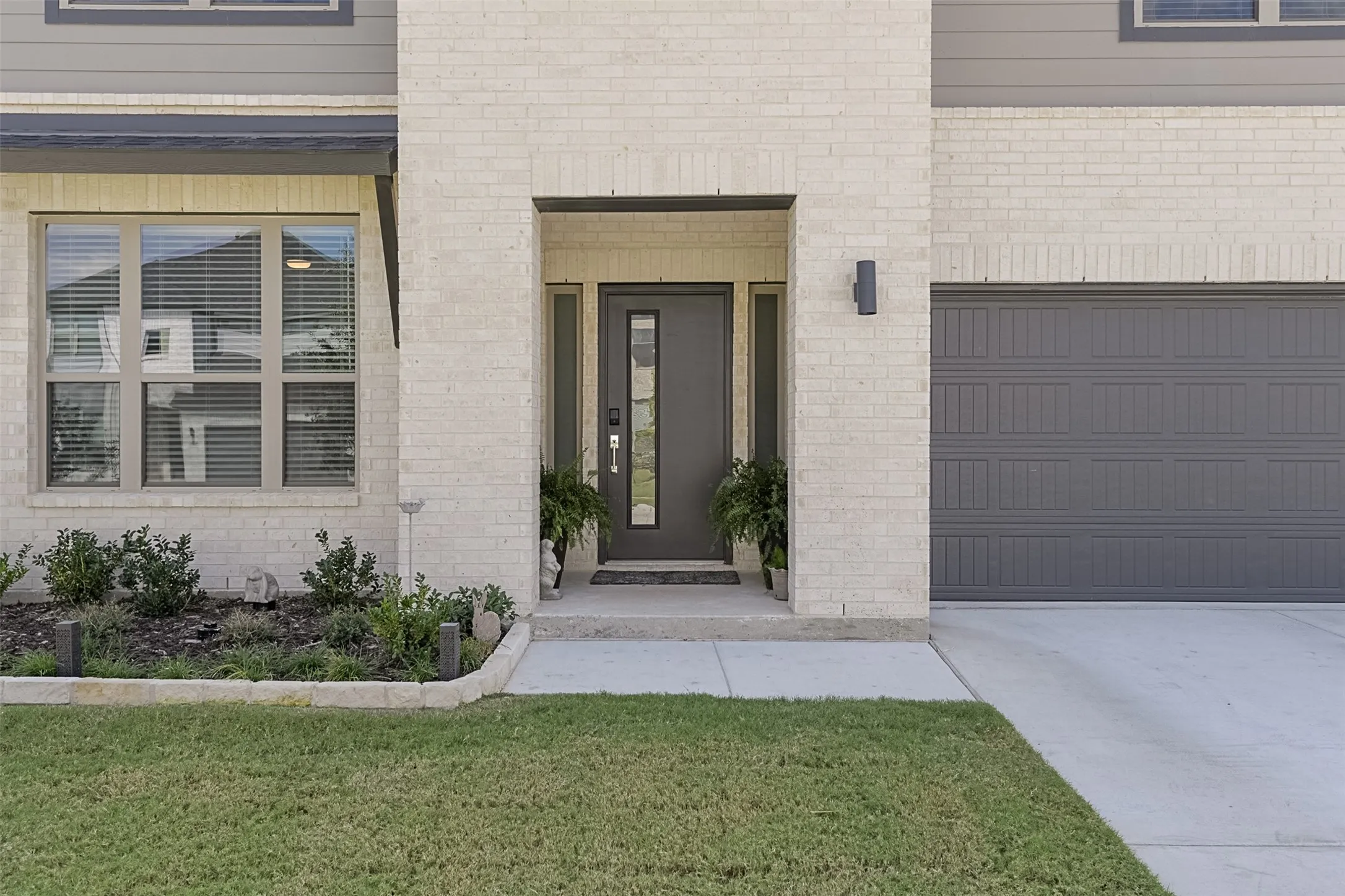 Single Family Residence For Sale in Ellis County , 540 Moonrise Street, Waxahachie, Texas 75165, 5 Bedroom, 3 Bathroom, 3 Garage spaces, 3,151 Sqft, built in 2024, mls#21389981, Real Estate Agent in Waxahachie, Homes For Sale in Ellis county, Homes For Sale in Waxahachie, Realtor in Waxahachie Texas, Real Estate Brokerage Independent Realty Texas, Luminita Cordes Realtor