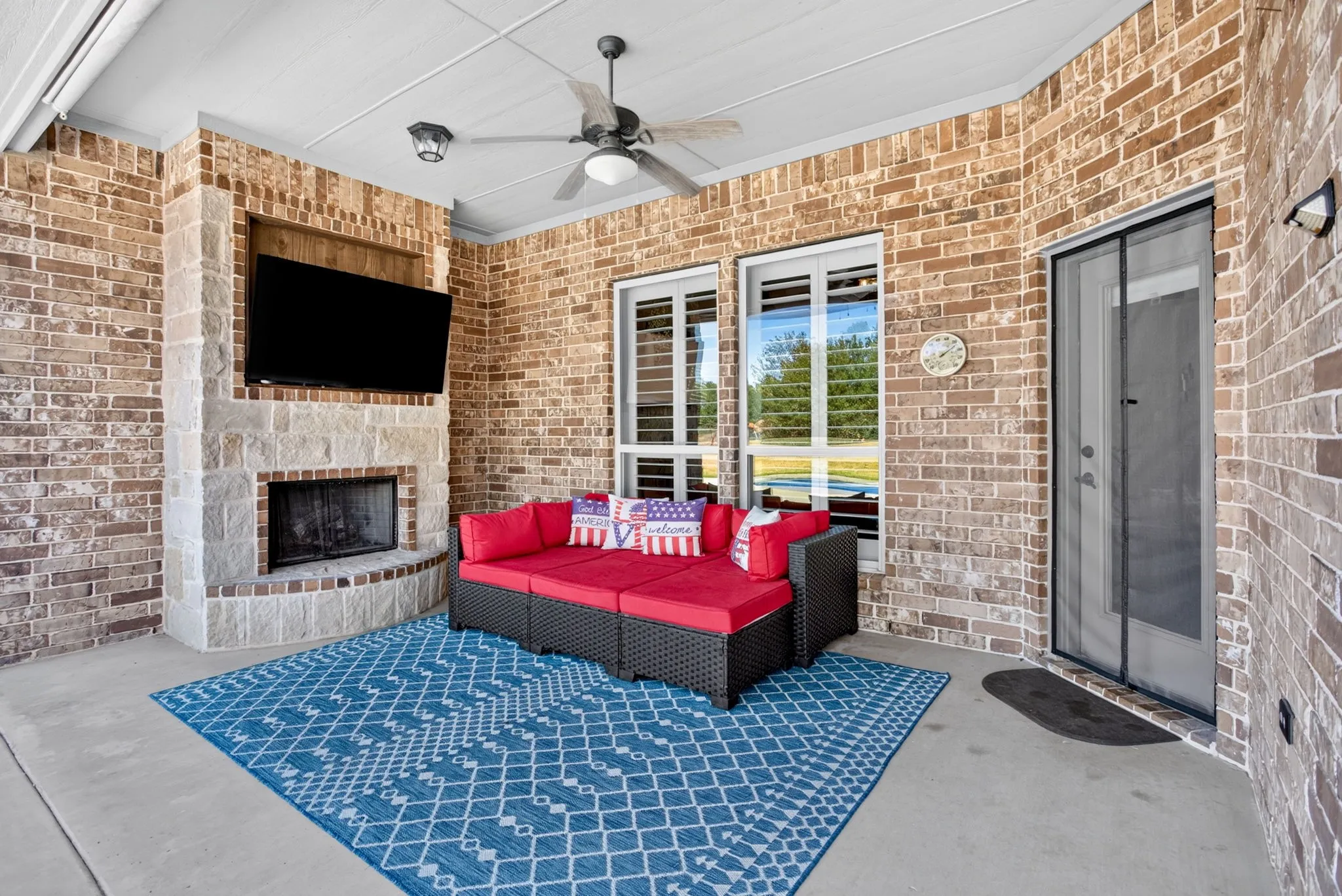 Single Family Residence For Sale in Parker County , 164 Spring Meadow Drive, Springtown, Texas 76082, 4 Bedroom, 2 Bathroom, 3 Garage spaces, 2,462 Sqft, built in 2017, mls#21386285, Real Estate Agent in Springtown, Homes For Sale in Parker county, Homes For Sale in Springtown, Realtor in Springtown Texas, Real Estate Brokerage Independent Realty Texas, Luminita Cordes Realtor