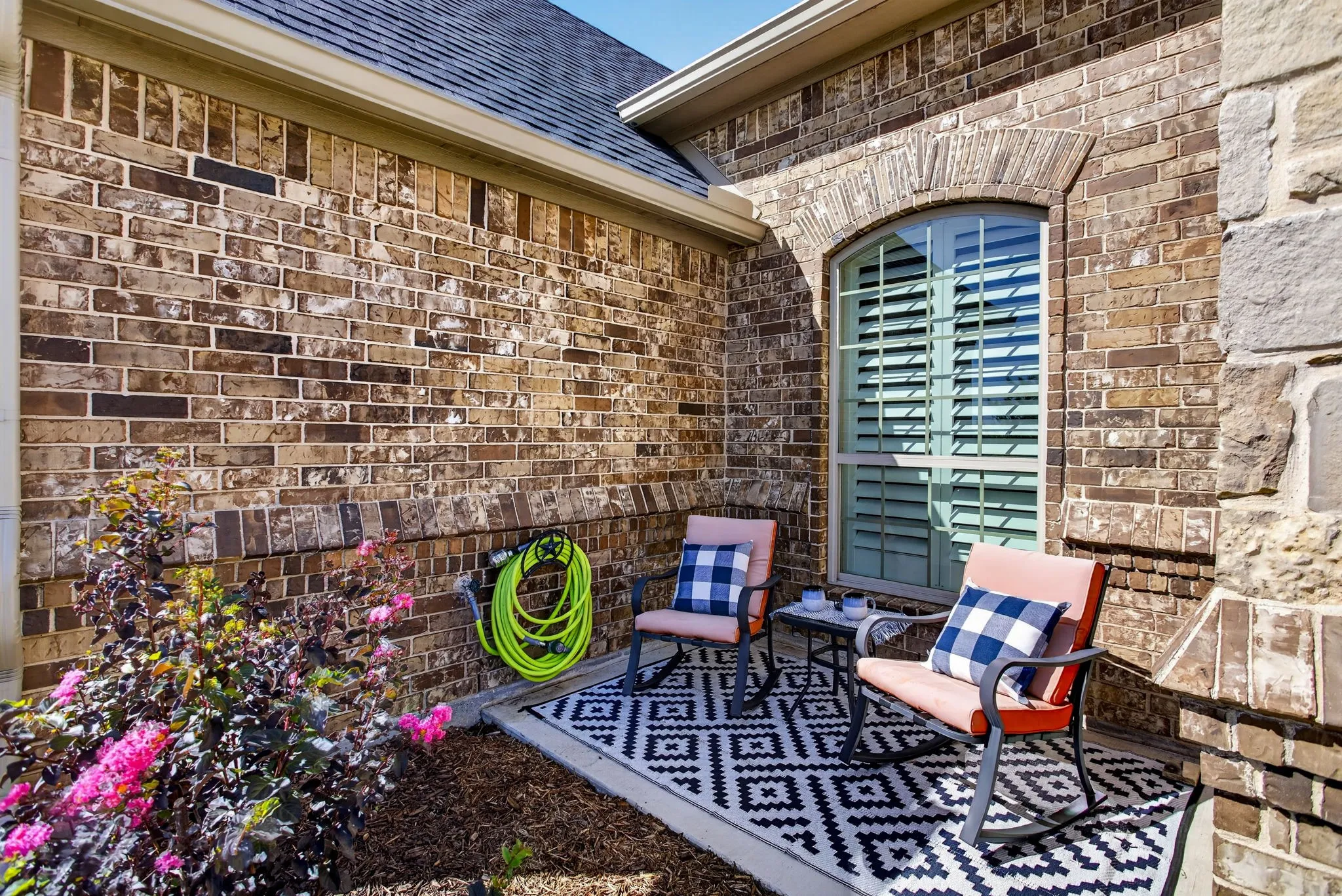 Single Family Residence For Sale in Parker County , 164 Spring Meadow Drive, Springtown, Texas 76082, 4 Bedroom, 2 Bathroom, 3 Garage spaces, 2,462 Sqft, built in 2017, mls#21386285, Real Estate Agent in Springtown, Homes For Sale in Parker county, Homes For Sale in Springtown, Realtor in Springtown Texas, Real Estate Brokerage Independent Realty Texas, Luminita Cordes Realtor