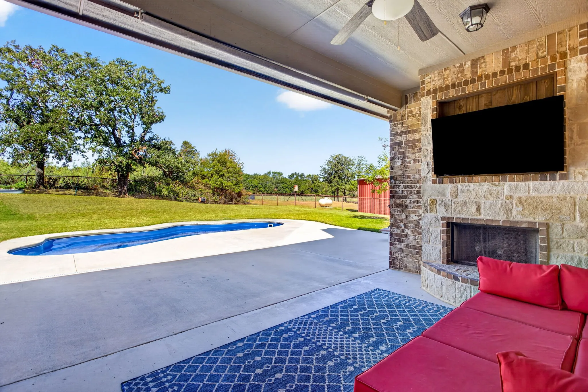 Single Family Residence For Sale in Parker County , 164 Spring Meadow Drive, Springtown, Texas 76082, 4 Bedroom, 2 Bathroom, 3 Garage spaces, 2,462 Sqft, built in 2017, mls#21386285, Real Estate Agent in Springtown, Homes For Sale in Parker county, Homes For Sale in Springtown, Realtor in Springtown Texas, Real Estate Brokerage Independent Realty Texas, Luminita Cordes Realtor