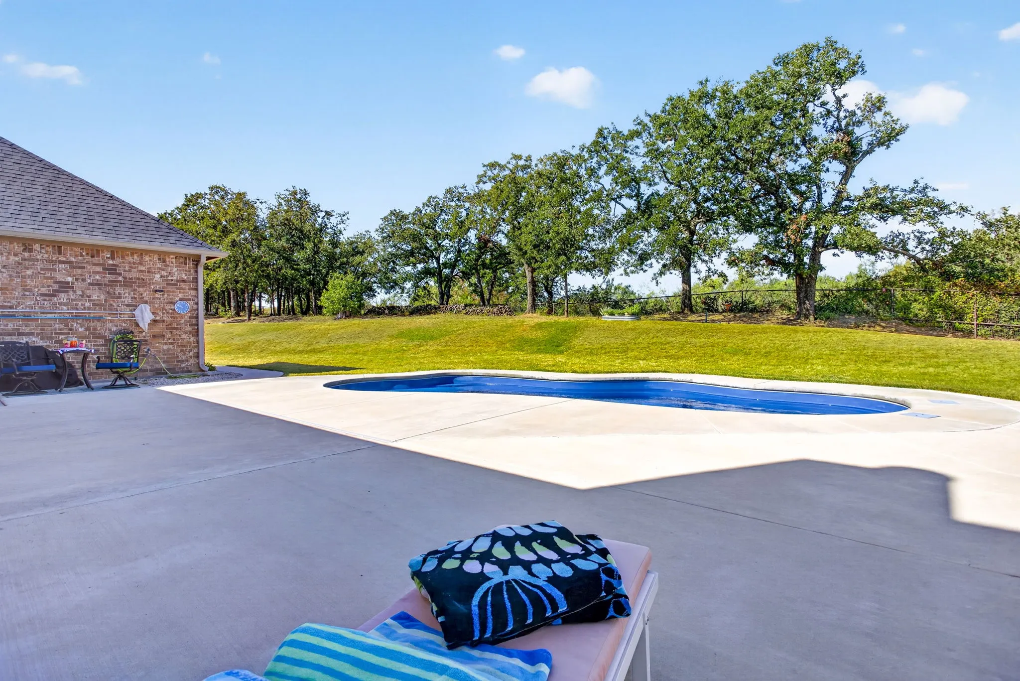Single Family Residence For Sale in Parker County , 164 Spring Meadow Drive, Springtown, Texas 76082, 4 Bedroom, 2 Bathroom, 3 Garage spaces, 2,462 Sqft, built in 2017, mls#21386285, Real Estate Agent in Springtown, Homes For Sale in Parker county, Homes For Sale in Springtown, Realtor in Springtown Texas, Real Estate Brokerage Independent Realty Texas, Luminita Cordes Realtor