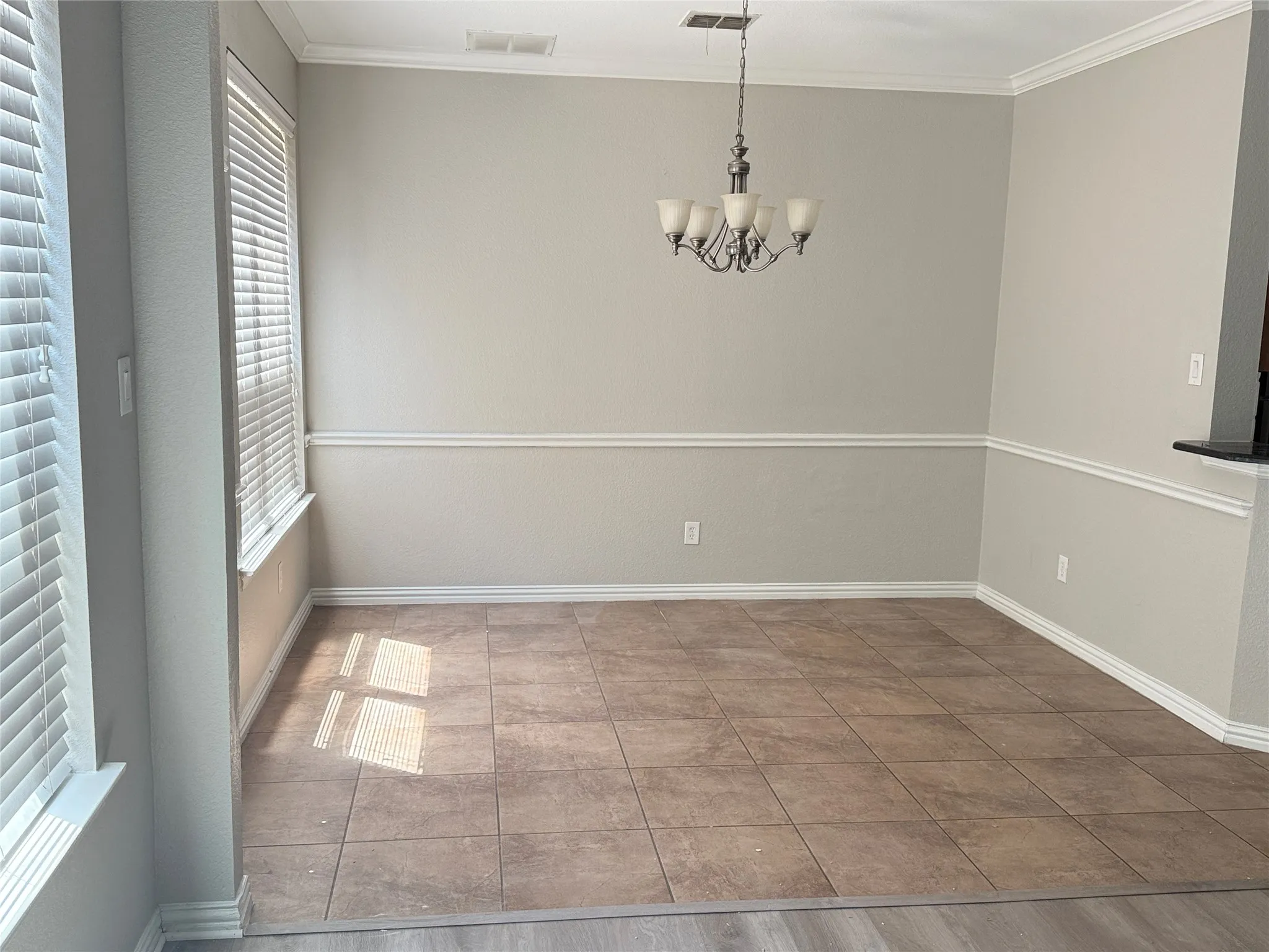 Single Family Residence For Sale in Collin County , 2108 Harris Place, Plano, Texas 75025, 3 Bedroom, 3 Bathroom, 2 Garage spaces, 2,072 Sqft, built in 2008, mls#21390187, Real Estate Agent in Plano, Homes For Sale in Collin county, Homes For Sale in Plano, Realtor in Plano Texas, Real Estate Brokerage Independent Realty Texas, Luminita Cordes Realtor