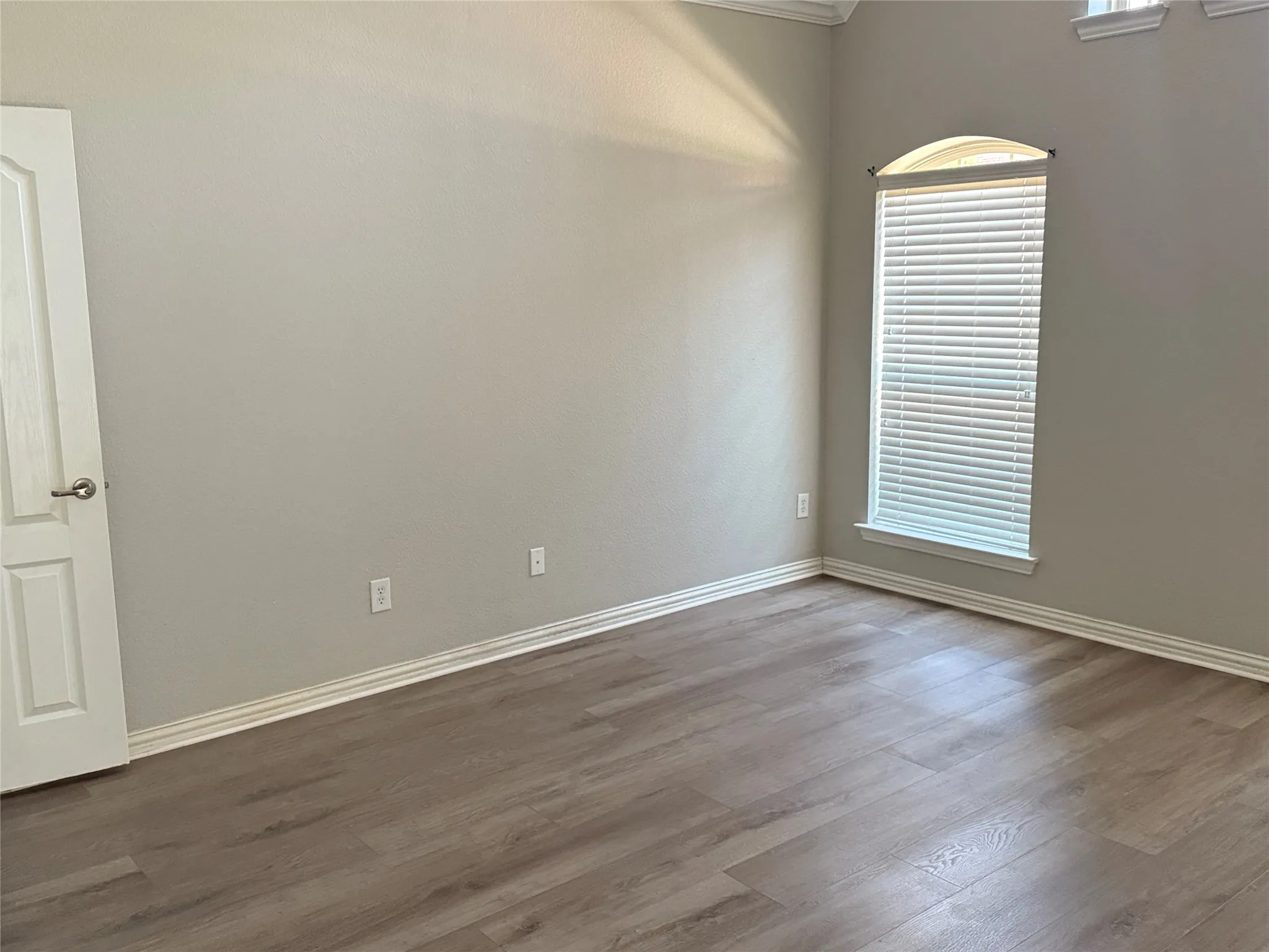 Single Family Residence For Sale in Collin County , 2108 Harris Place, Plano, Texas 75025, 3 Bedroom, 3 Bathroom, 2 Garage spaces, 2,072 Sqft, built in 2008, mls#21390187, Real Estate Agent in Plano, Homes For Sale in Collin county, Homes For Sale in Plano, Realtor in Plano Texas, Real Estate Brokerage Independent Realty Texas, Luminita Cordes Realtor