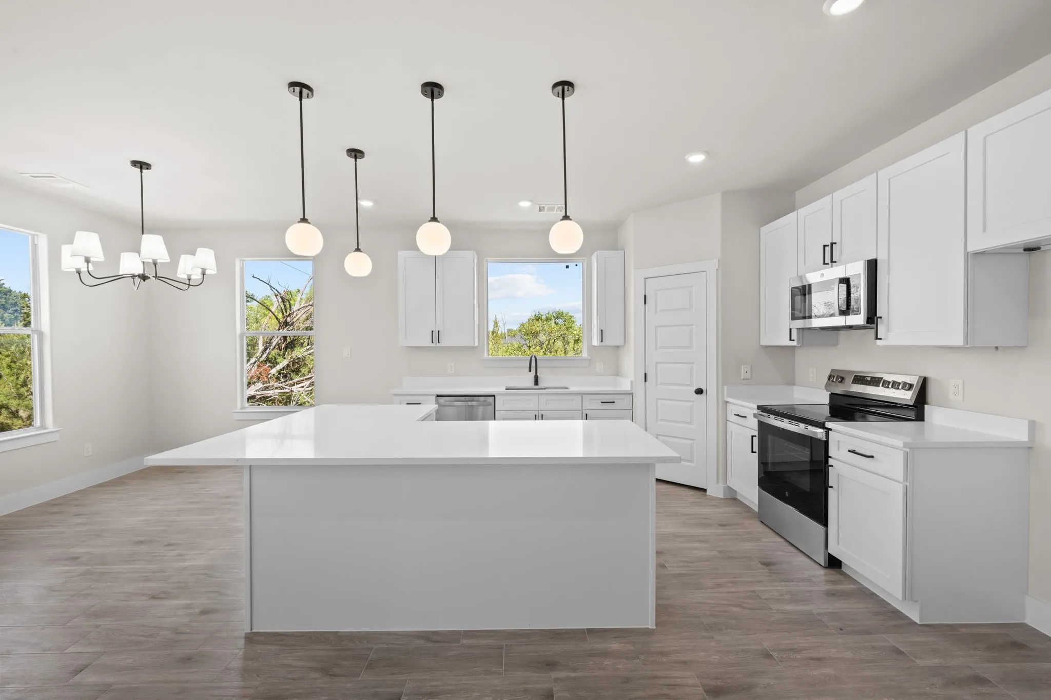 Single Family Residence For Sale in Hood County , 5514 Van Horn Drive, Granbury, Texas 76048, 3 Bedroom, 2 Bathroom, 2 Garage spaces, 1,490 Sqft, built in 2026, mls#21389851, Real Estate Agent in Granbury, Homes For Sale in Hood county, Homes For Sale in Granbury, Realtor in Granbury Texas, Real Estate Brokerage Independent Realty Texas, Luminita Cordes Realtor