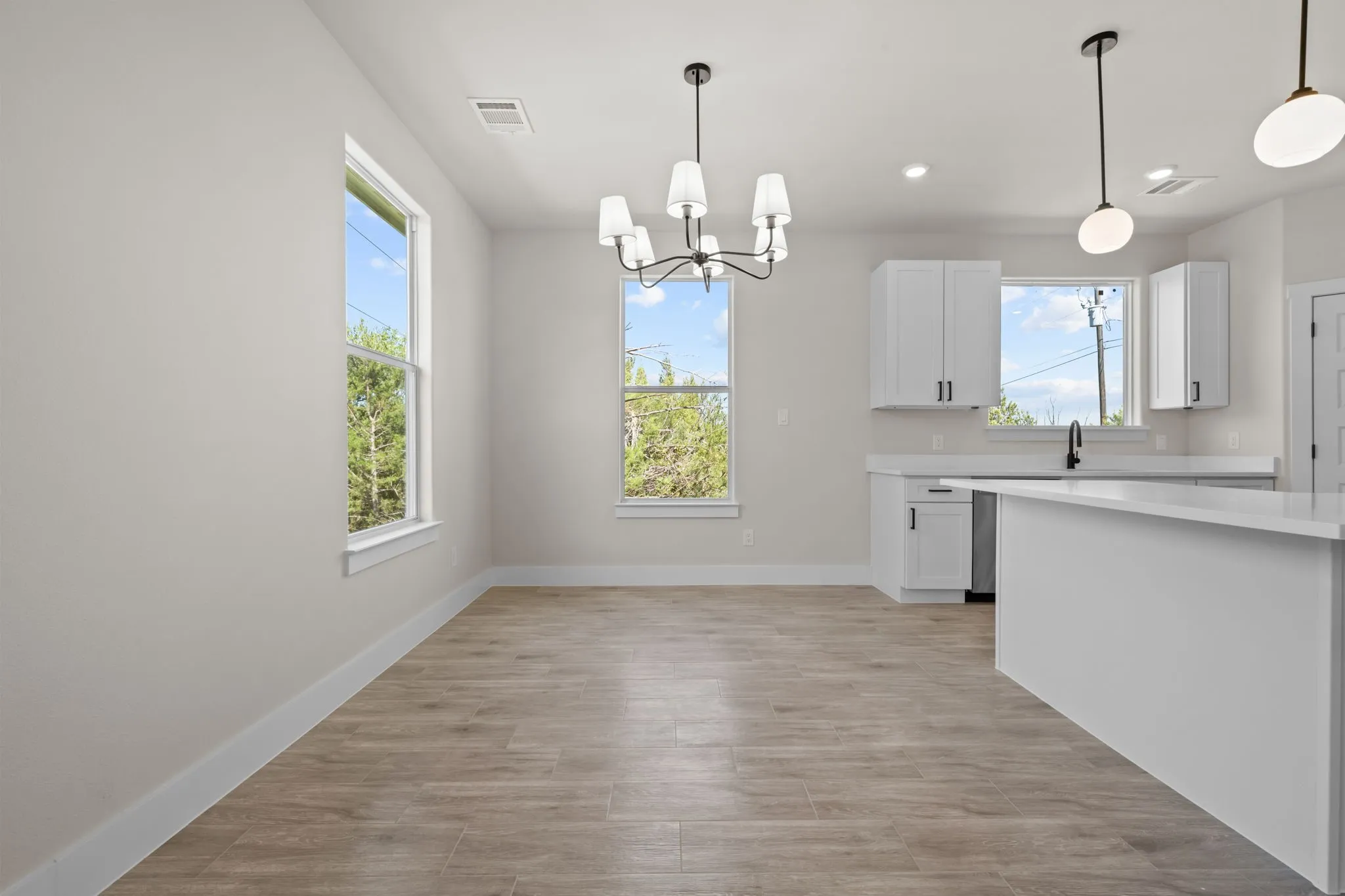 Single Family Residence For Sale in Hood County , 5514 Van Horn Drive, Granbury, Texas 76048, 3 Bedroom, 2 Bathroom, 2 Garage spaces, 1,490 Sqft, built in 2026, mls#21389851, Real Estate Agent in Granbury, Homes For Sale in Hood county, Homes For Sale in Granbury, Realtor in Granbury Texas, Real Estate Brokerage Independent Realty Texas, Luminita Cordes Realtor