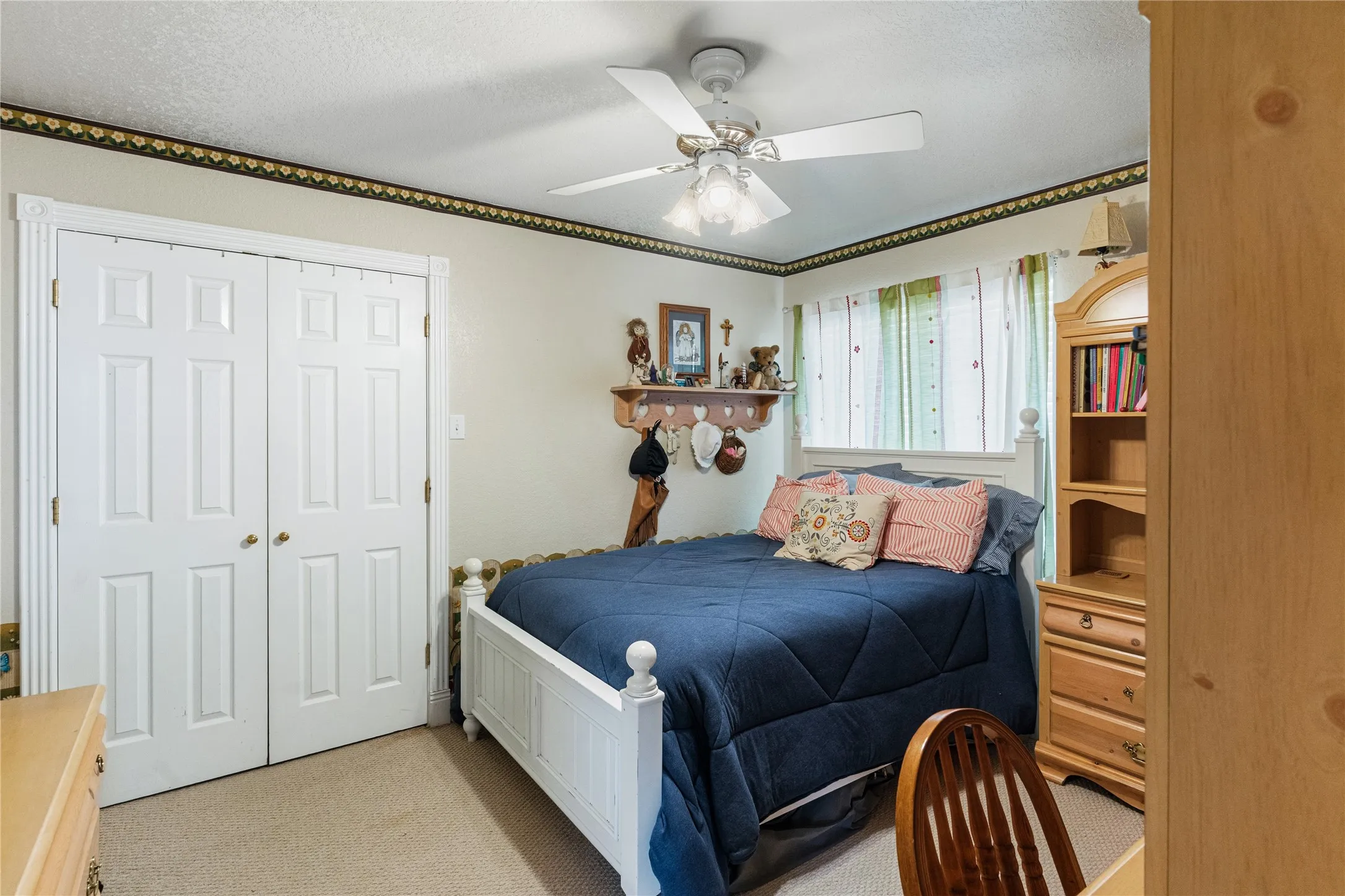 Single Family Residence For Sale in Parker County , 120 Christopher Court, Weatherford, Texas 76088, 5 Bedroom, 3 Bathroom, 2 Garage spaces, 2,068 Sqft, built in 2000, mls#21377906, Real Estate Agent in Weatherford, Homes For Sale in Parker county, Homes For Sale in Weatherford, Realtor in Weatherford Texas, Real Estate Brokerage Independent Realty Texas, Luminita Cordes Realtor