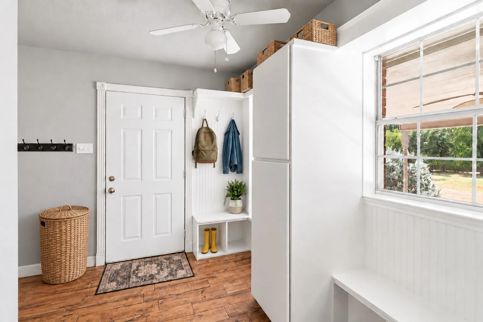 Single Family Residence For Sale in Parker County , 120 Christopher Court, Weatherford, Texas 76088, 5 Bedroom, 3 Bathroom, 2 Garage spaces, 2,068 Sqft, built in 2000, mls#21377906, Real Estate Agent in Weatherford, Homes For Sale in Parker county, Homes For Sale in Weatherford, Realtor in Weatherford Texas, Real Estate Brokerage Independent Realty Texas, Luminita Cordes Realtor
