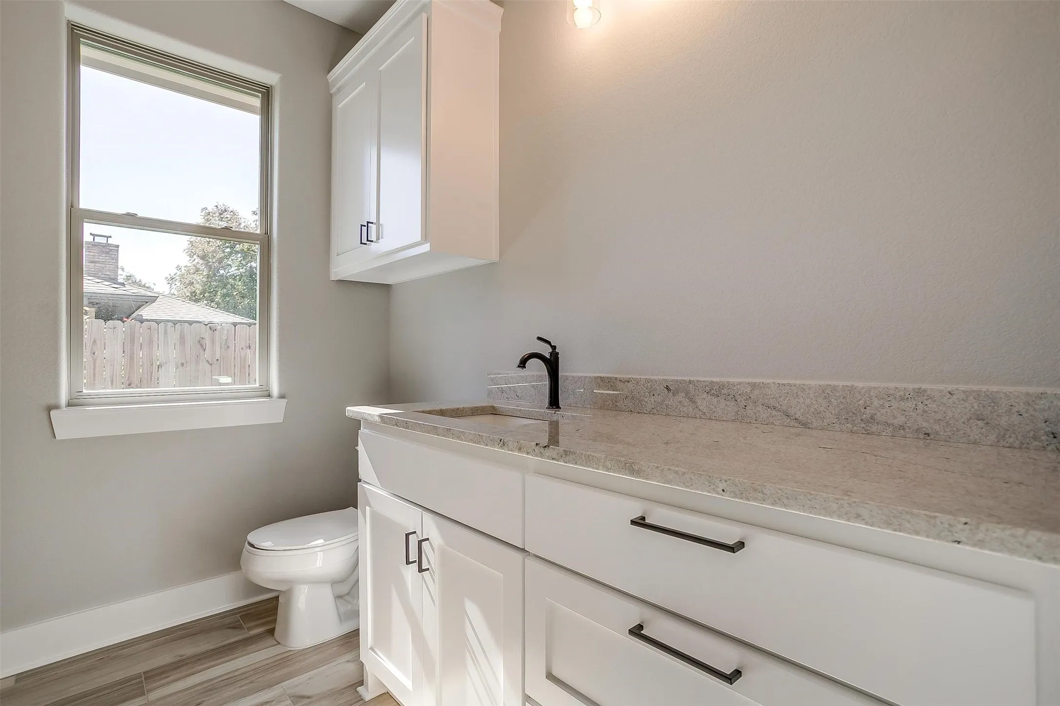 Single Family Residence For Rent in Hood County , 908 Meadowlark Lane, Granbury, Texas 76048, 4 Bedroom, 2 Bathroom, 2 Garage spaces, 2,169 Sqft, built in 2023, mls#21390179, Real Estate Agent in Granbury, Homes For Rent in Hood county, Homes For Rent in Granbury, Realtor in Granbury Texas, Real Estate Brokerage Independent Realty Texas, Luminita Cordes Realtor