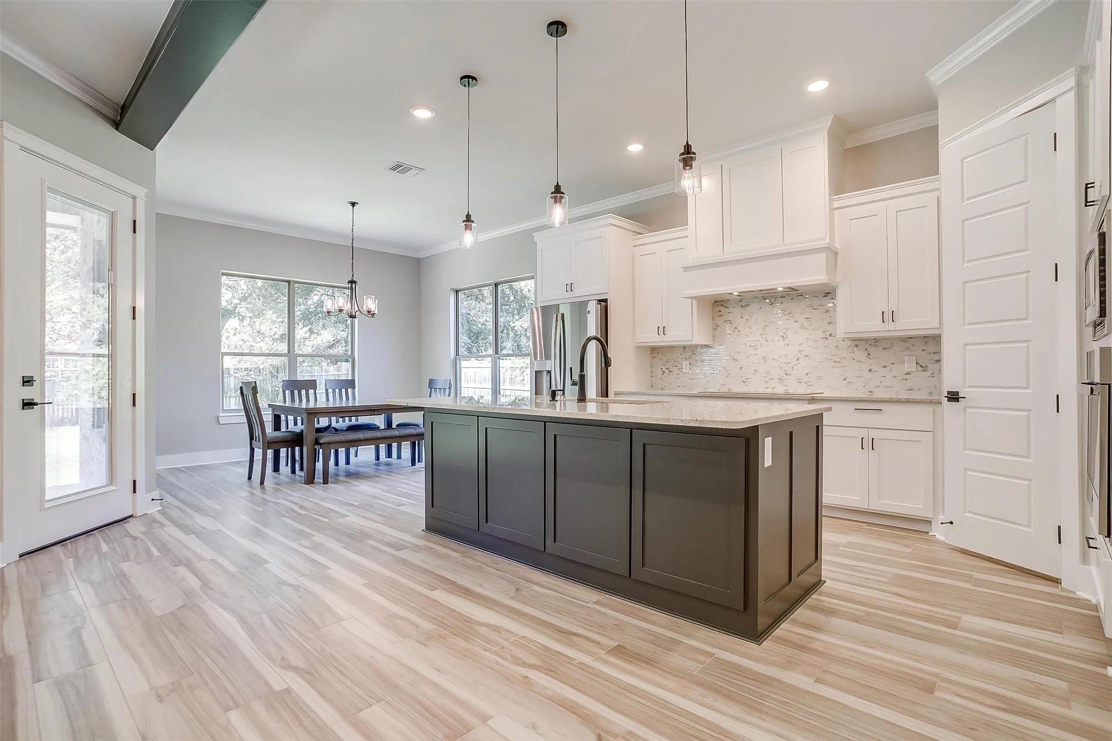 Single Family Residence For Rent in Hood County , 908 Meadowlark Lane, Granbury, Texas 76048, 4 Bedroom, 2 Bathroom, 2 Garage spaces, 2,169 Sqft, built in 2023, mls#21390179, Real Estate Agent in Granbury, Homes For Rent in Hood county, Homes For Rent in Granbury, Realtor in Granbury Texas, Real Estate Brokerage Independent Realty Texas, Luminita Cordes Realtor