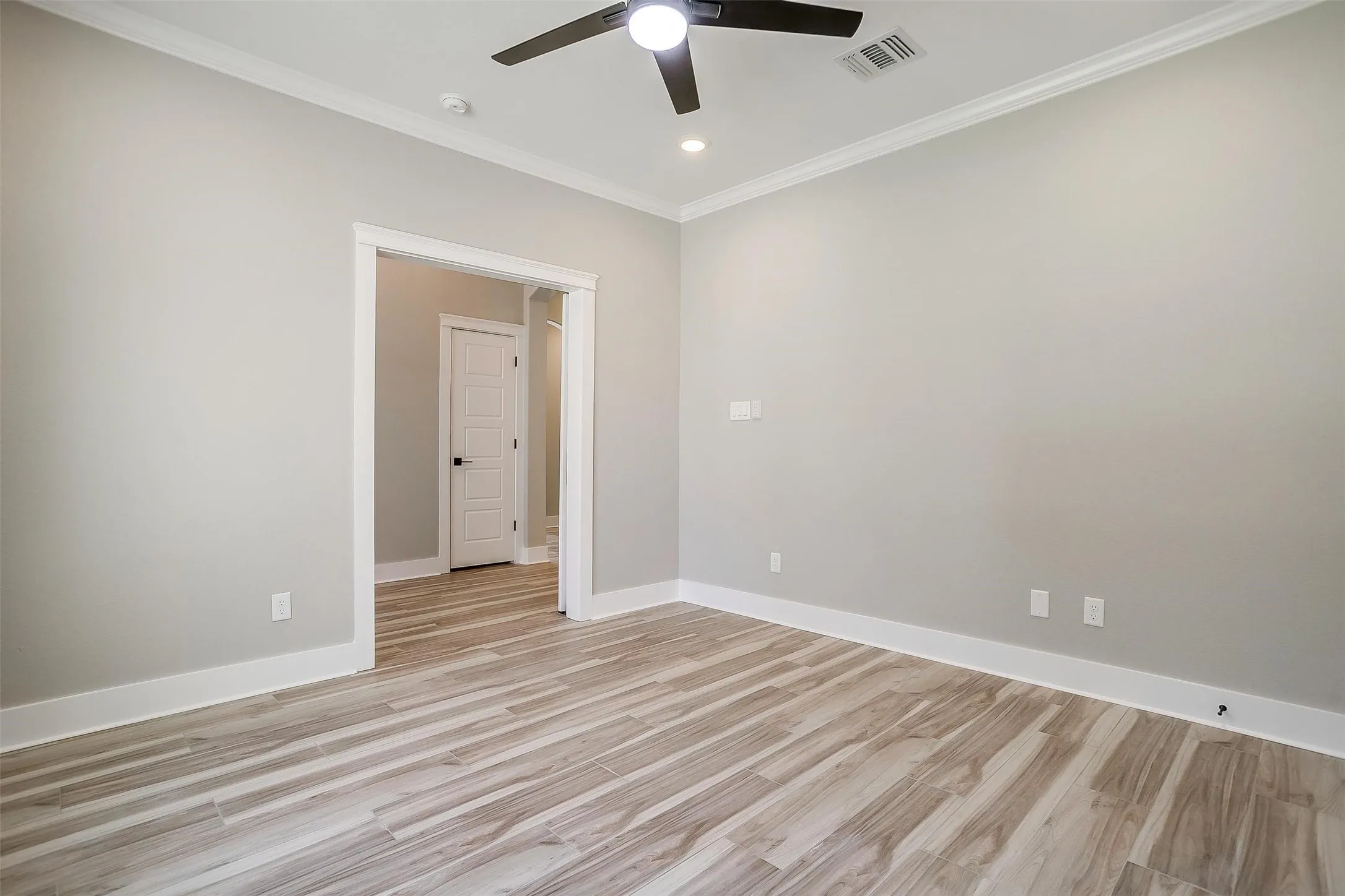 Single Family Residence For Rent in Hood County , 908 Meadowlark Lane, Granbury, Texas 76048, 4 Bedroom, 2 Bathroom, 2 Garage spaces, 2,169 Sqft, built in 2023, mls#21390179, Real Estate Agent in Granbury, Homes For Rent in Hood county, Homes For Rent in Granbury, Realtor in Granbury Texas, Real Estate Brokerage Independent Realty Texas, Luminita Cordes Realtor