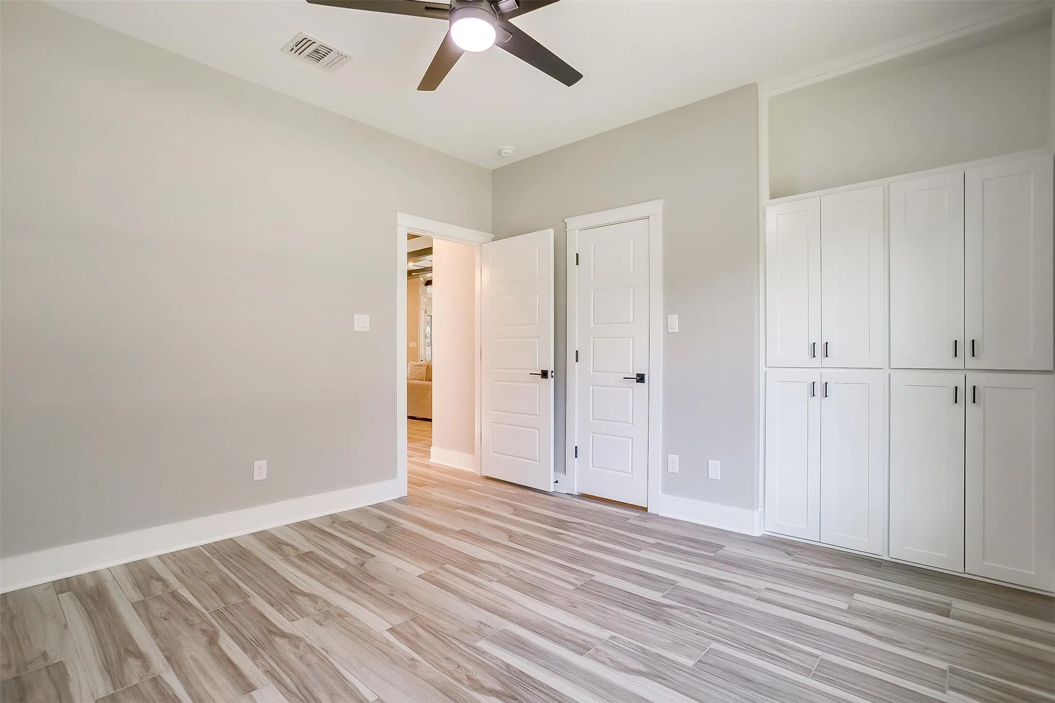 Single Family Residence For Rent in Hood County , 908 Meadowlark Lane, Granbury, Texas 76048, 4 Bedroom, 2 Bathroom, 2 Garage spaces, 2,169 Sqft, built in 2023, mls#21390179, Real Estate Agent in Granbury, Homes For Rent in Hood county, Homes For Rent in Granbury, Realtor in Granbury Texas, Real Estate Brokerage Independent Realty Texas, Luminita Cordes Realtor