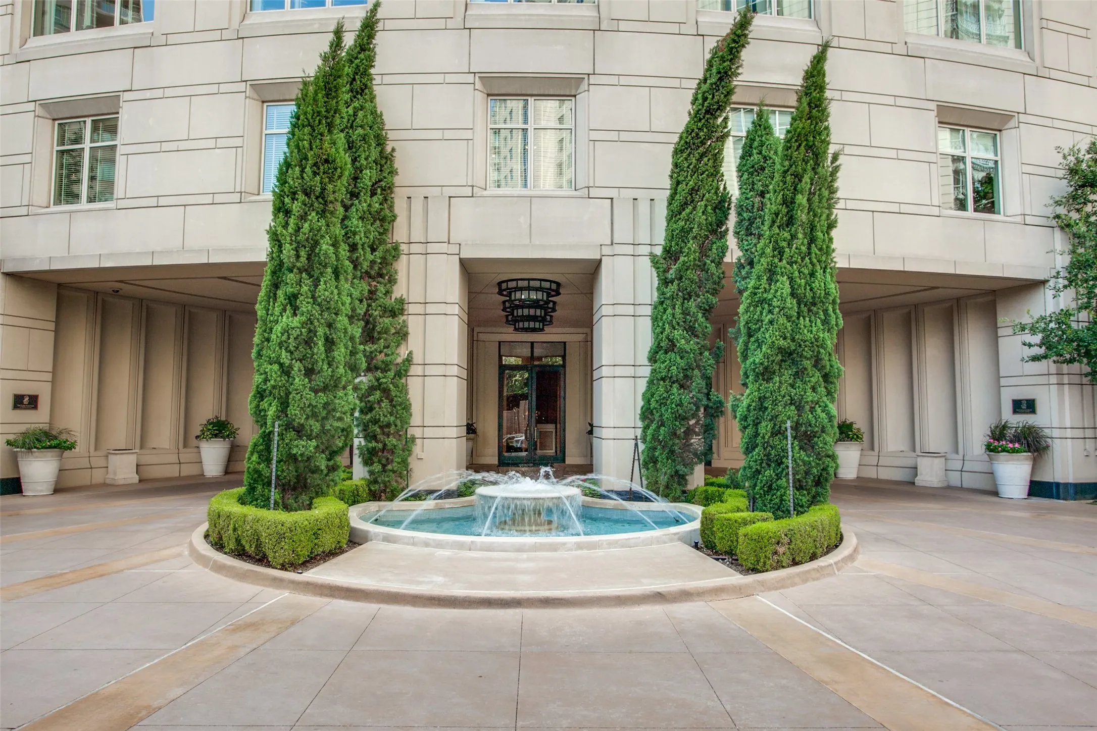 Condominium For Rent in Dallas County , 2555 N Pearl Street 2001, Dallas, Texas 75201, 2 Bedroom, 3 Bathroom, 2 Garage spaces, 2,647 Sqft, built in 2007, mls#21390177, Real Estate Agent in Dallas, Homes For Rent in Dallas county, Homes For Rent in Dallas, Realtor in Dallas Texas, Real Estate Brokerage Independent Realty Texas, Luminita Cordes Realtor