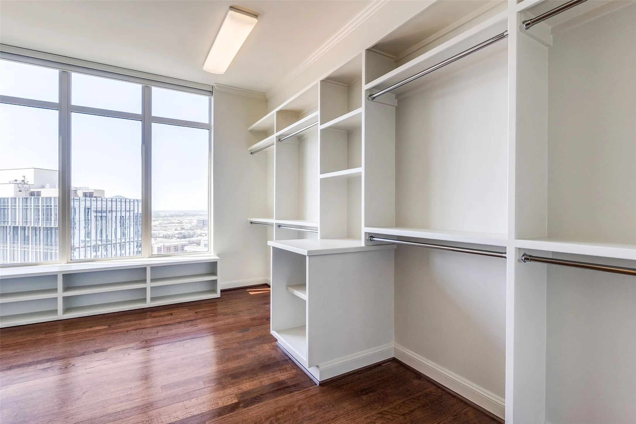 Condominium For Rent in Dallas County , 2555 N Pearl Street 2001, Dallas, Texas 75201, 2 Bedroom, 3 Bathroom, 2 Garage spaces, 2,647 Sqft, built in 2007, mls#21390177, Real Estate Agent in Dallas, Homes For Rent in Dallas county, Homes For Rent in Dallas, Realtor in Dallas Texas, Real Estate Brokerage Independent Realty Texas, Luminita Cordes Realtor