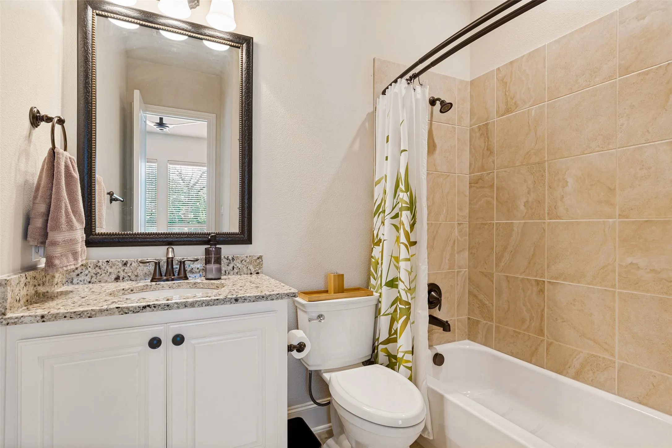 Ensuite guest bath 2