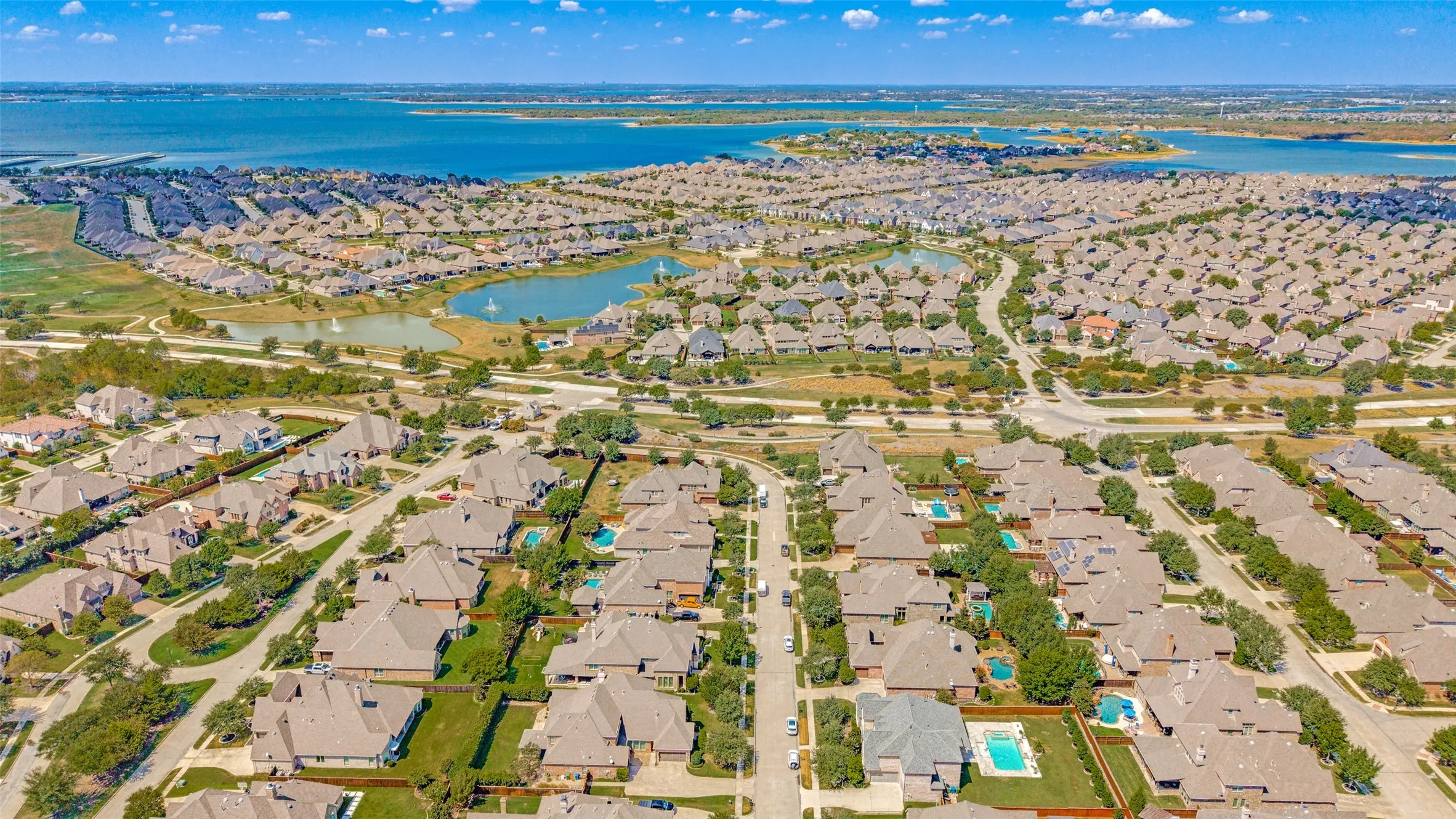Single Family Residence For Sale in Denton County , 3120 Callander, The Colony, Texas 75056, 5 Bedroom, 6 Bathroom, 3 Garage spaces, 5,074 Sqft, built in 2013, mls#21383132, Real Estate Agent in The Colony, Homes For Sale in Denton county, Homes For Sale in The Colony, Realtor in The Colony Texas, Real Estate Brokerage Independent Realty Texas, Luminita Cordes Realtor