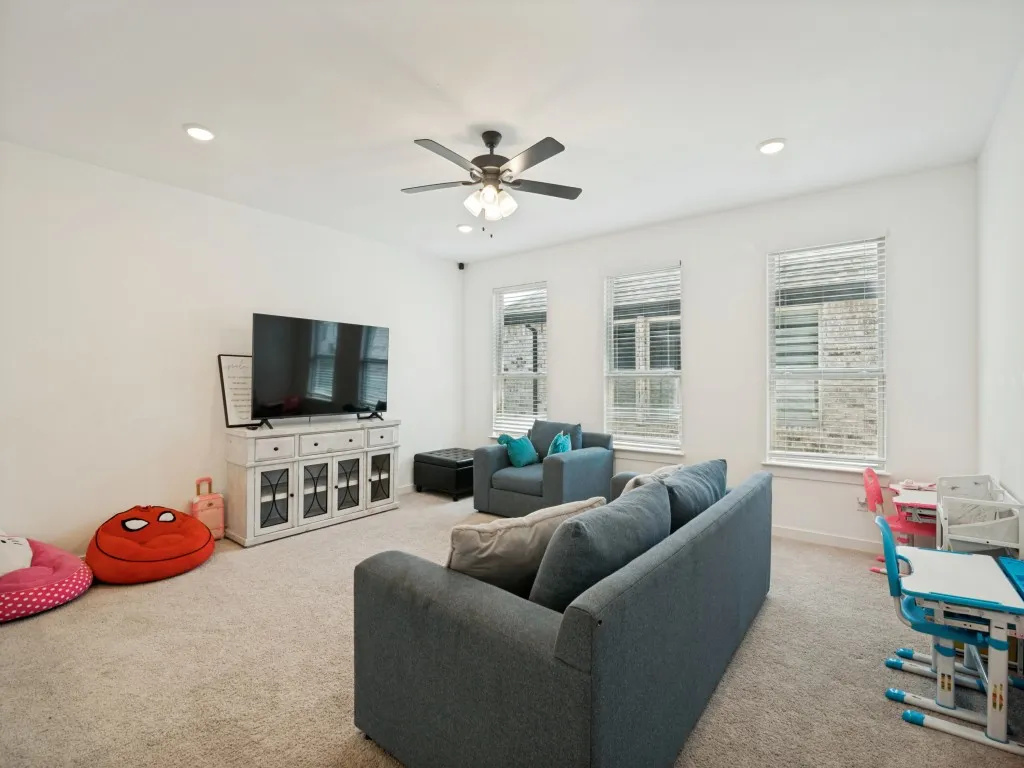 Single Family Residence For Rent in Collin County , 733 Grand Dale Drive, Lavon, Texas 75166, 4 Bedroom, 3 Bathroom, 2 Garage spaces, 2,714 Sqft, built in 2024, mls#21389491, Real Estate Agent in Lavon, Homes For Rent in Collin county, Homes For Rent in Lavon, Realtor in Lavon Texas, Real Estate Brokerage Independent Realty Texas, Luminita Cordes Realtor