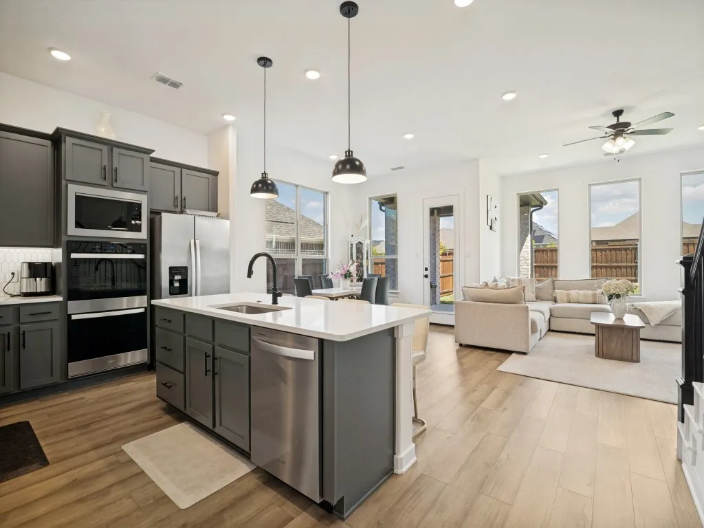 Single Family Residence For Rent in Collin County , 733 Grand Dale Drive, Lavon, Texas 75166, 4 Bedroom, 3 Bathroom, 2 Garage spaces, 2,714 Sqft, built in 2024, mls#21389491, Real Estate Agent in Lavon, Homes For Rent in Collin county, Homes For Rent in Lavon, Realtor in Lavon Texas, Real Estate Brokerage Independent Realty Texas, Luminita Cordes Realtor