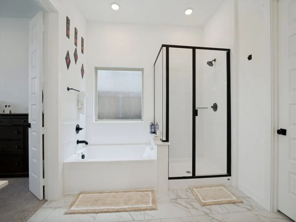 Single Family Residence For Rent in Collin County , 733 Grand Dale Drive, Lavon, Texas 75166, 4 Bedroom, 3 Bathroom, 2 Garage spaces, 2,714 Sqft, built in 2024, mls#21389491, Real Estate Agent in Lavon, Homes For Rent in Collin county, Homes For Rent in Lavon, Realtor in Lavon Texas, Real Estate Brokerage Independent Realty Texas, Luminita Cordes Realtor