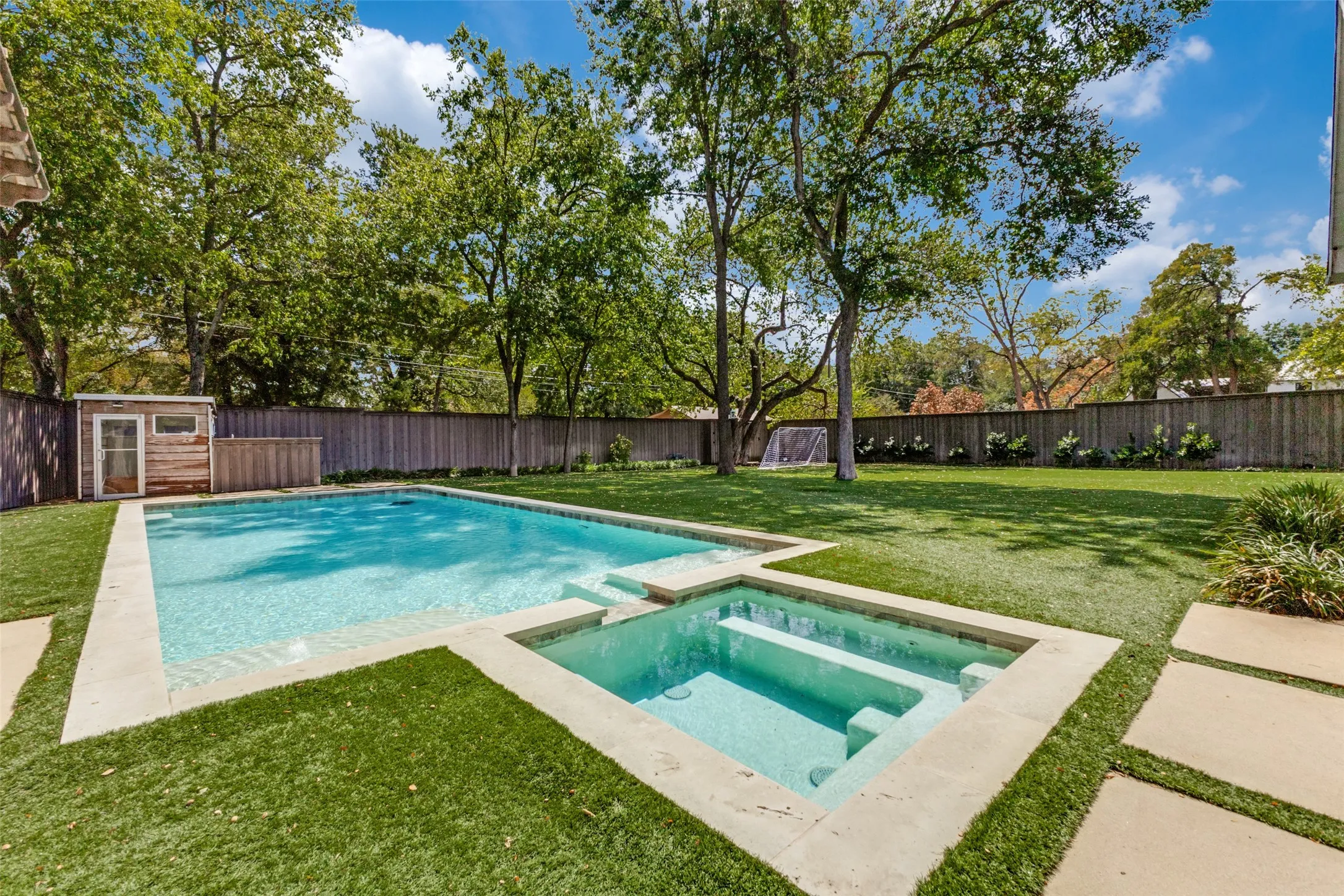 Single Family Residence For Sale in Dallas County , 8350 Santa Clara Drive, Dallas, Texas 75218, 4 Bedroom, 3 Bathroom, 2 Garage spaces, 3,709 Sqft, built in 1950, mls#21383404, Real Estate Agent in Dallas, Homes For Sale in Dallas county, Homes For Sale in Dallas, Realtor in Dallas Texas, Real Estate Brokerage Independent Realty Texas, Luminita Cordes Realtor