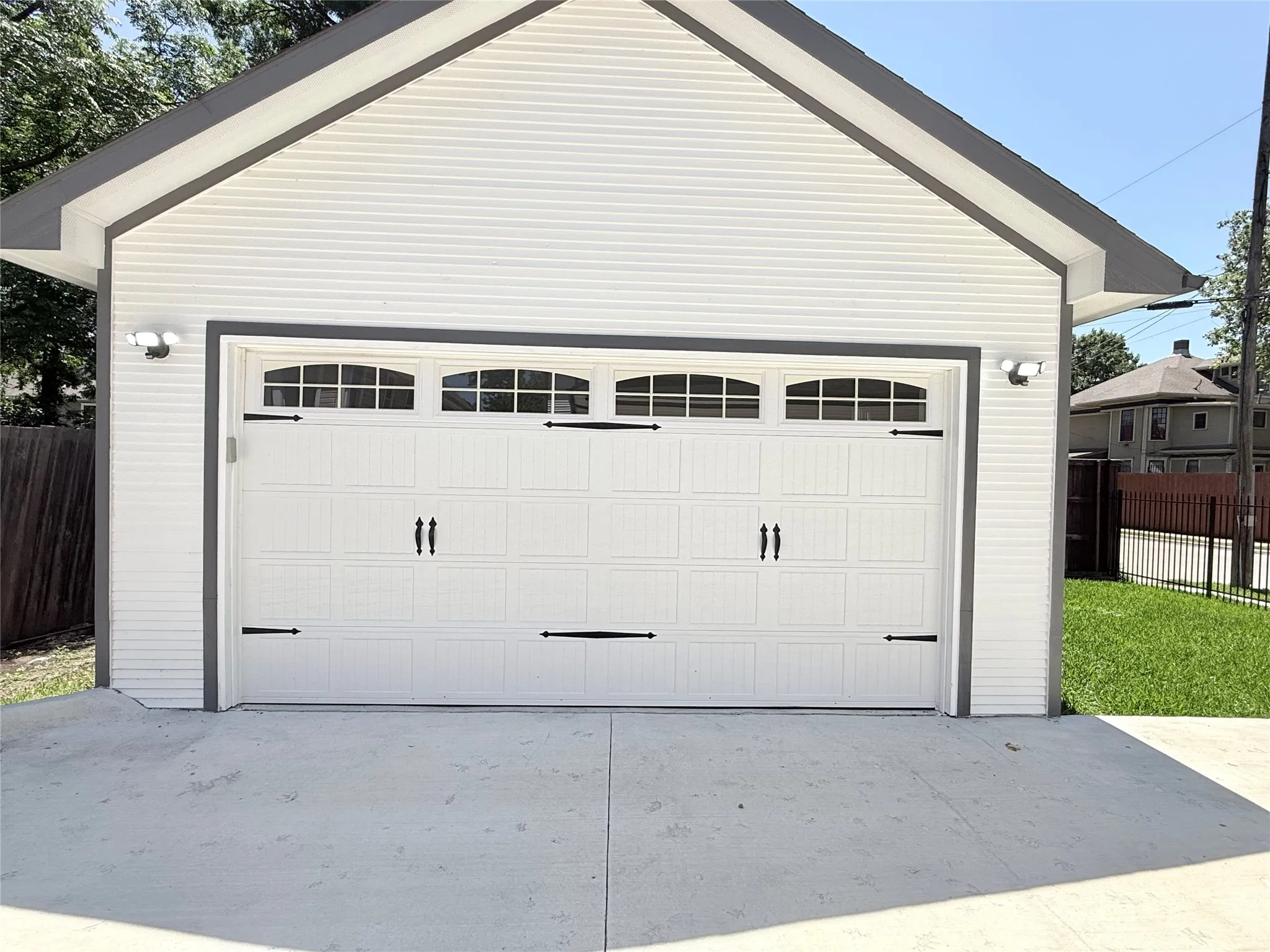 Single Family Residence For Rent in Dallas County , 4602 Sycamore Street, Dallas, Texas 75204, 4 Bedroom, 4 Bathroom, 2 Garage spaces, 3,000 Sqft, built in 2024, mls#21390211, Real Estate Agent in Dallas, Homes For Rent in Dallas county, Homes For Rent in Dallas, Realtor in Dallas Texas, Real Estate Brokerage Independent Realty Texas, Luminita Cordes Realtor