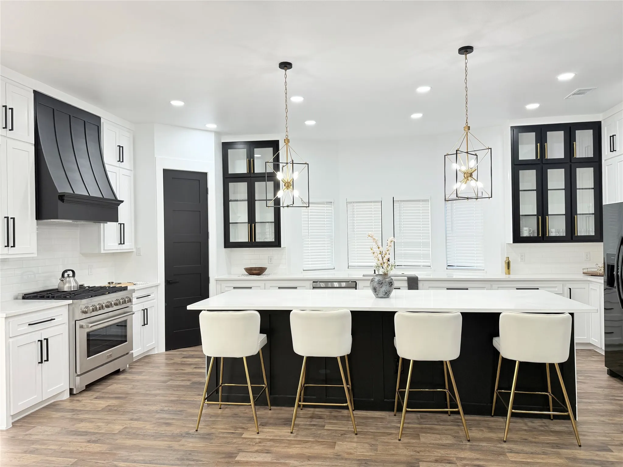 Single Family Residence For Rent in Dallas County , 4602 Sycamore Street, Dallas, Texas 75204, 4 Bedroom, 4 Bathroom, 2 Garage spaces, 3,000 Sqft, built in 2024, mls#21390211, Real Estate Agent in Dallas, Homes For Rent in Dallas county, Homes For Rent in Dallas, Realtor in Dallas Texas, Real Estate Brokerage Independent Realty Texas, Luminita Cordes Realtor