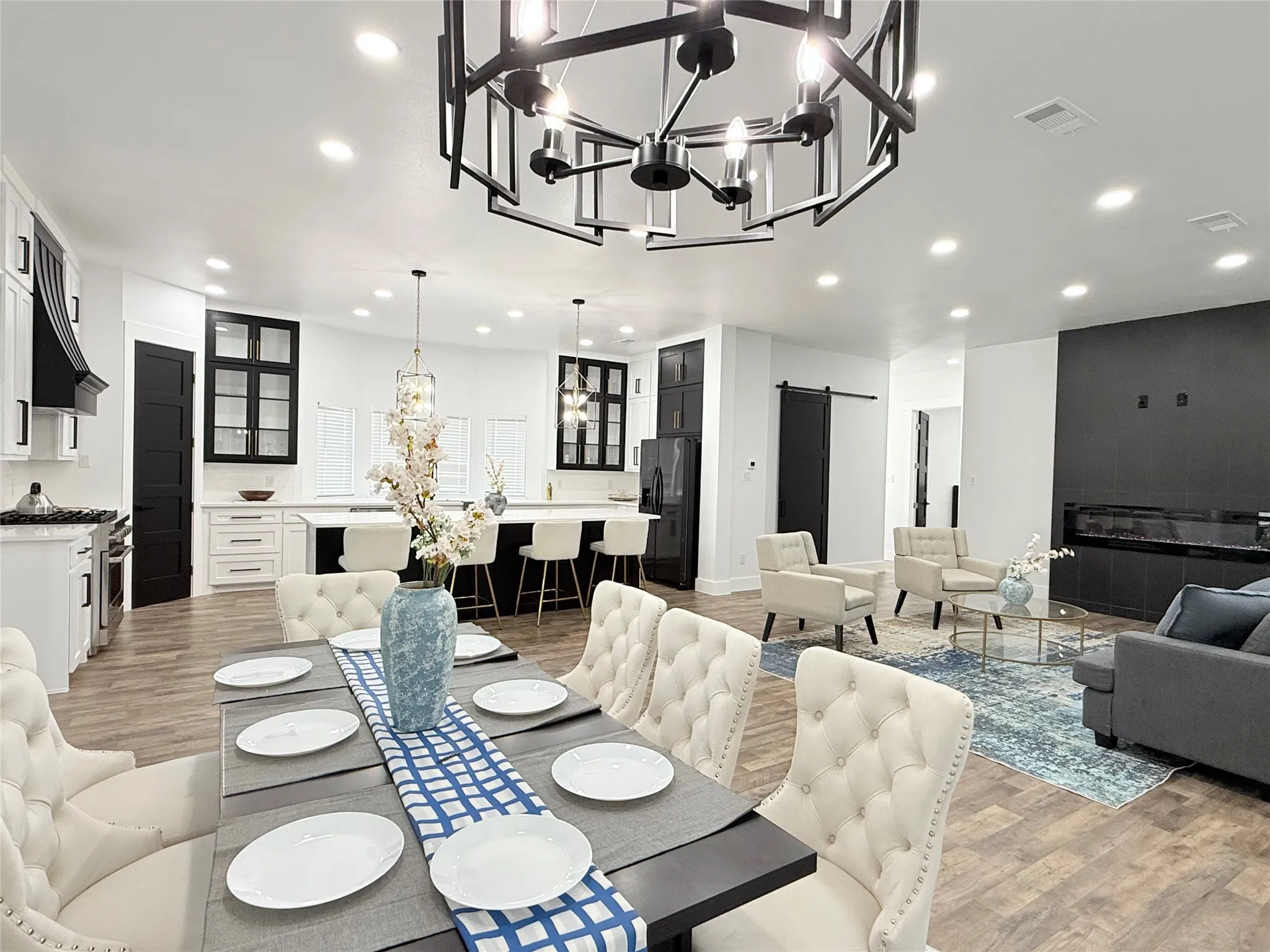 Single Family Residence For Rent in Dallas County , 4602 Sycamore Street, Dallas, Texas 75204, 4 Bedroom, 4 Bathroom, 2 Garage spaces, 3,000 Sqft, built in 2024, mls#21390211, Real Estate Agent in Dallas, Homes For Rent in Dallas county, Homes For Rent in Dallas, Realtor in Dallas Texas, Real Estate Brokerage Independent Realty Texas, Luminita Cordes Realtor