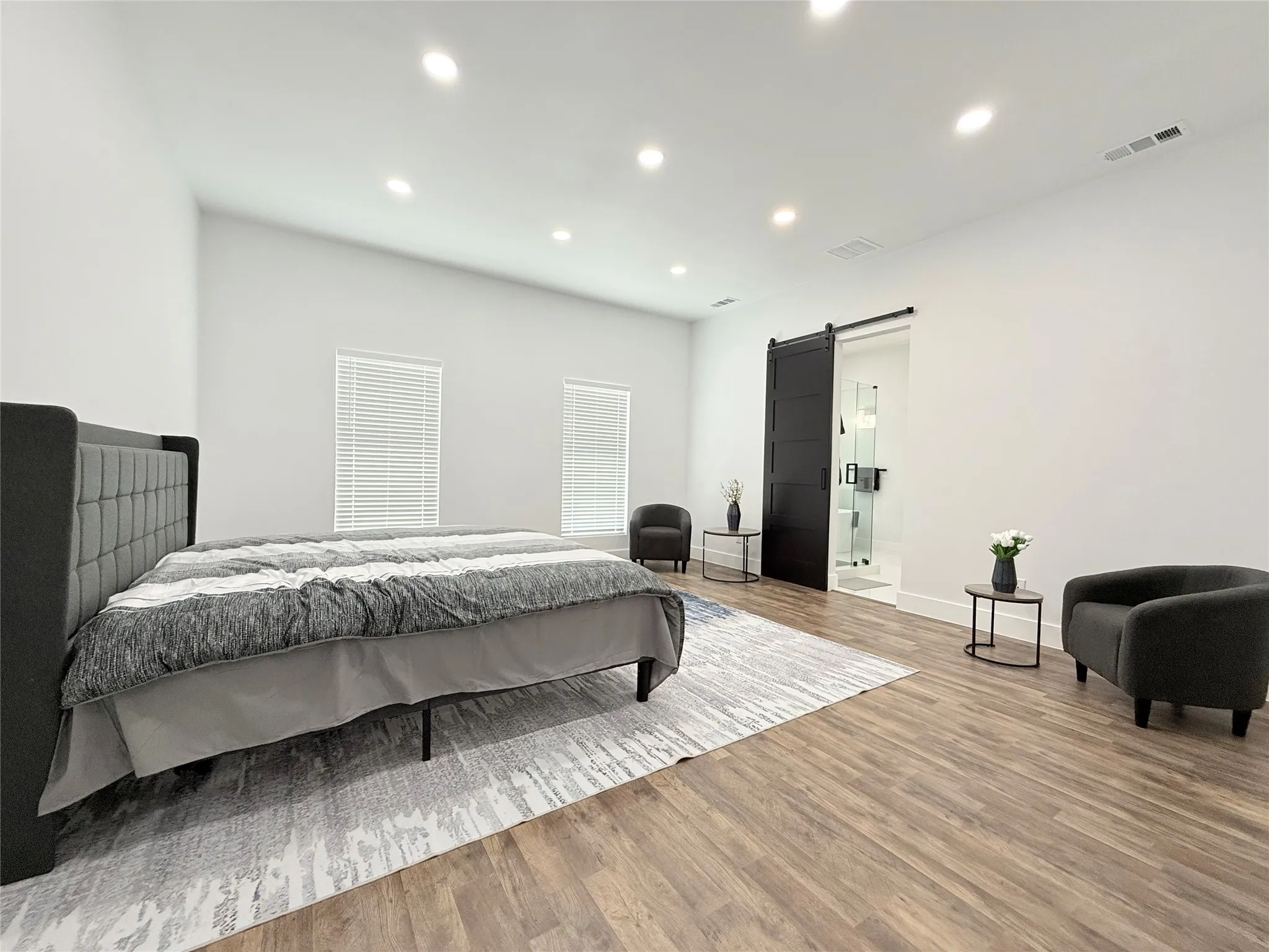 Single Family Residence For Rent in Dallas County , 4602 Sycamore Street, Dallas, Texas 75204, 4 Bedroom, 4 Bathroom, 2 Garage spaces, 3,000 Sqft, built in 2024, mls#21390211, Real Estate Agent in Dallas, Homes For Rent in Dallas county, Homes For Rent in Dallas, Realtor in Dallas Texas, Real Estate Brokerage Independent Realty Texas, Luminita Cordes Realtor