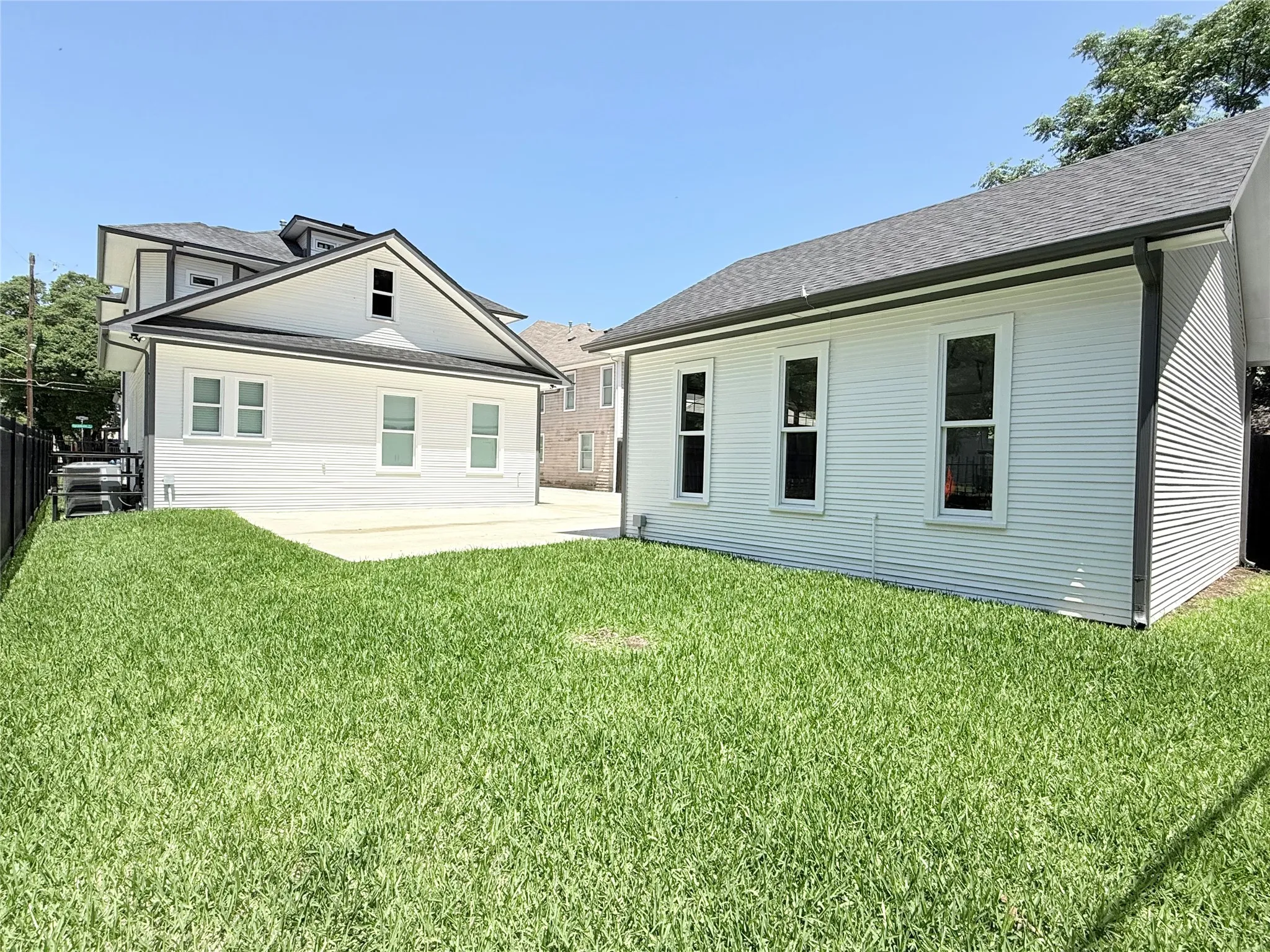 Single Family Residence For Rent in Dallas County , 4602 Sycamore Street, Dallas, Texas 75204, 4 Bedroom, 4 Bathroom, 2 Garage spaces, 3,000 Sqft, built in 2024, mls#21390211, Real Estate Agent in Dallas, Homes For Rent in Dallas county, Homes For Rent in Dallas, Realtor in Dallas Texas, Real Estate Brokerage Independent Realty Texas, Luminita Cordes Realtor