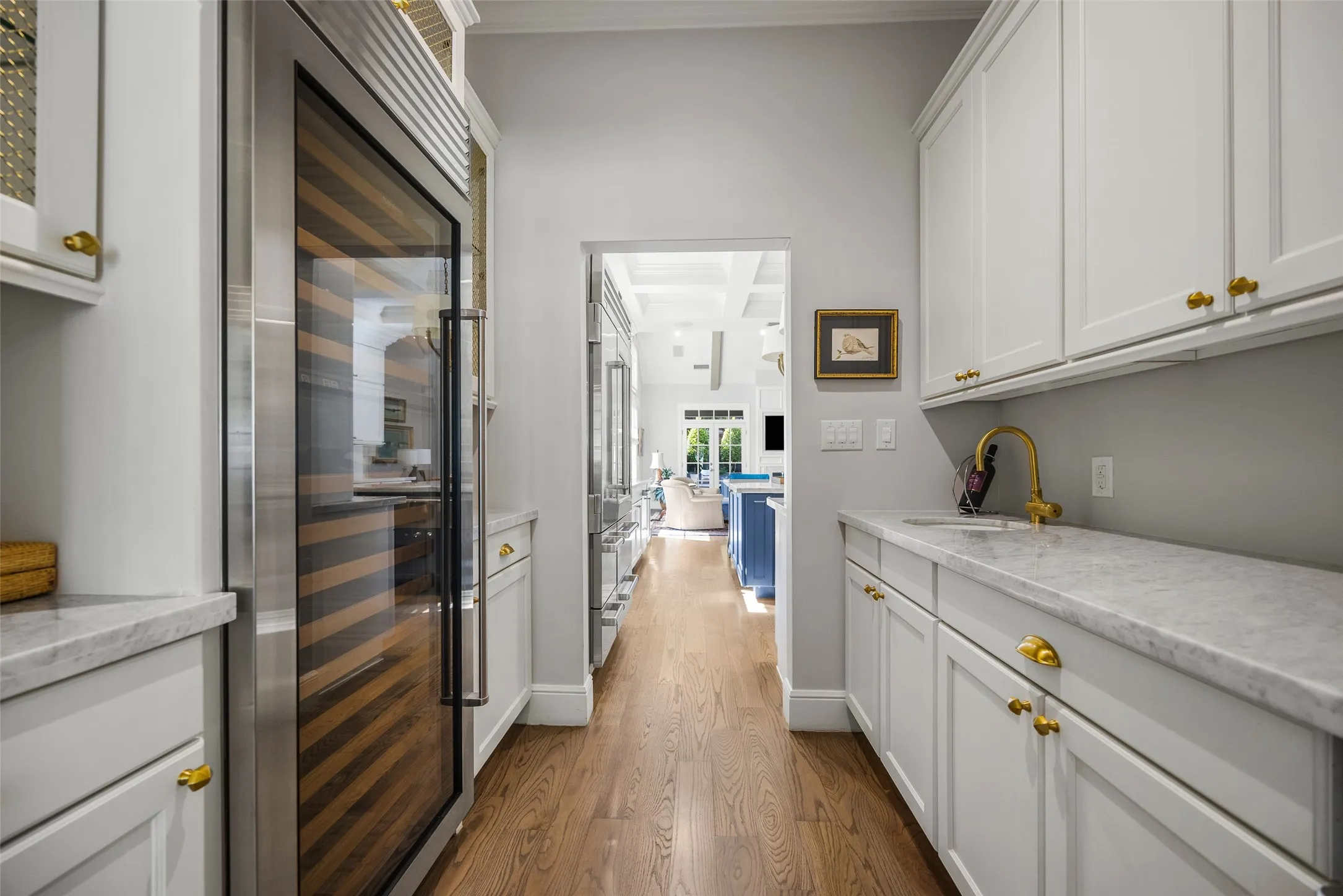 Single Family Residence For Sale in Dallas County , 5718 W Hanover Avenue, Dallas, Texas 75209, 4 Bedroom, 4 Bathroom, 2 Garage spaces, 3,213 Sqft, built in 2015, mls#21387687, Real Estate Agent in Dallas, Homes For Sale in Dallas county, Homes For Sale in Dallas, Realtor in Dallas Texas, Real Estate Brokerage Independent Realty Texas, Luminita Cordes Realtor
