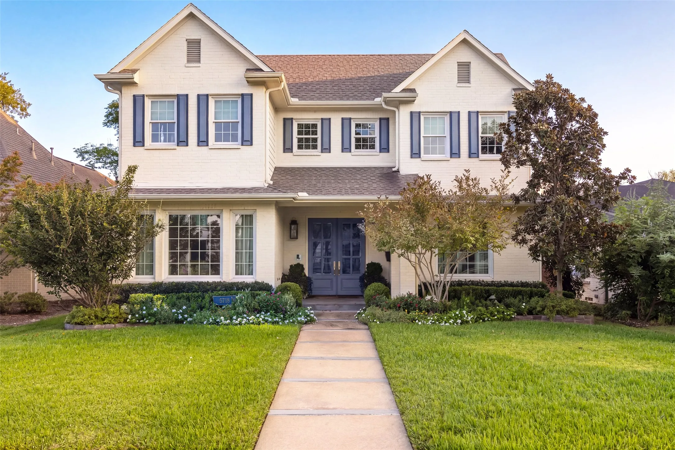 Single Family Residence For Sale
