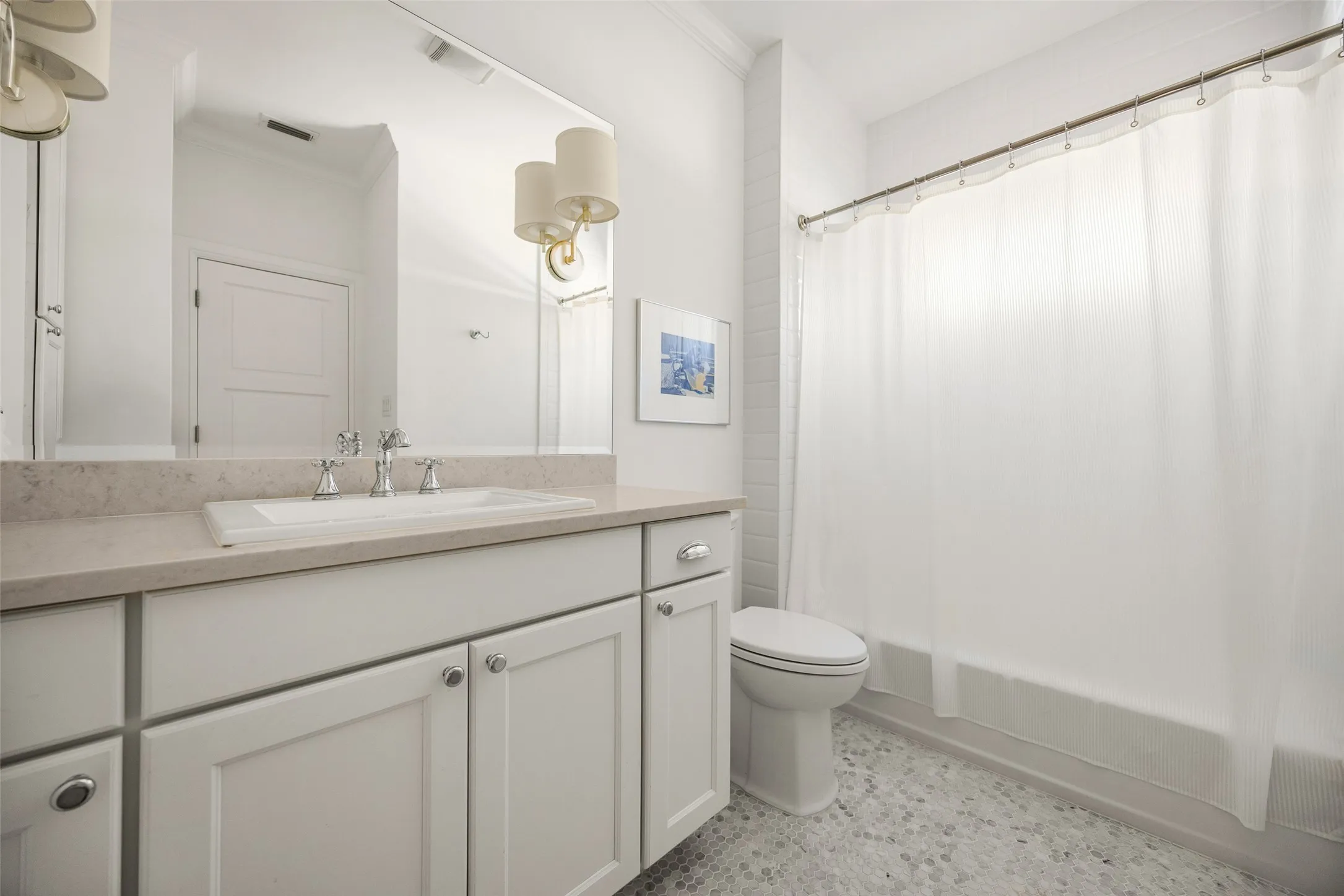 Single Family Residence For Sale in Dallas County , 5718 W Hanover Avenue, Dallas, Texas 75209, 4 Bedroom, 4 Bathroom, 2 Garage spaces, 3,213 Sqft, built in 2015, mls#21387687, Real Estate Agent in Dallas, Homes For Sale in Dallas county, Homes For Sale in Dallas, Realtor in Dallas Texas, Real Estate Brokerage Independent Realty Texas, Luminita Cordes Realtor