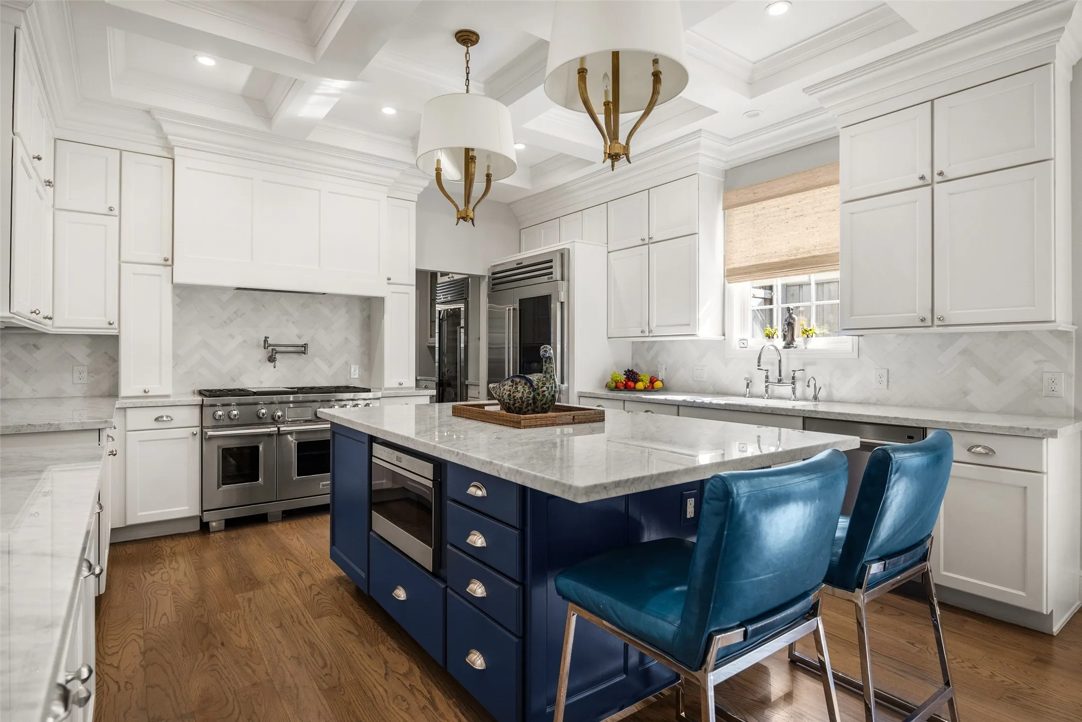 Single Family Residence For Sale in Dallas County , 5718 W Hanover Avenue, Dallas, Texas 75209, 4 Bedroom, 4 Bathroom, 2 Garage spaces, 3,213 Sqft, built in 2015, mls#21387687, Real Estate Agent in Dallas, Homes For Sale in Dallas county, Homes For Sale in Dallas, Realtor in Dallas Texas, Real Estate Brokerage Independent Realty Texas, Luminita Cordes Realtor