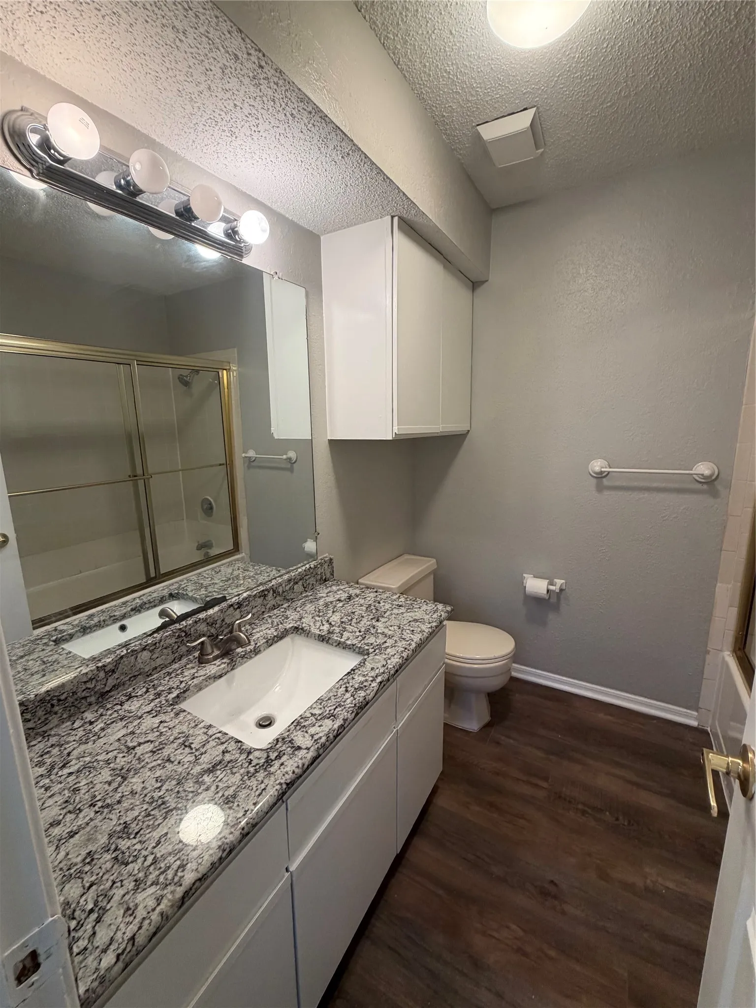Townhouse For Rent in Dallas County , 7474 Fair Oaks Avenue, Dallas, Texas 75231, 2 Bedroom, 3 Bathroom, 1 Garage spaces, 1,392 Sqft, built in 1986, mls#21390218, Real Estate Agent in Dallas, Homes For Rent in Dallas county, Homes For Rent in Dallas, Realtor in Dallas Texas, Real Estate Brokerage Independent Realty Texas, Luminita Cordes Realtor