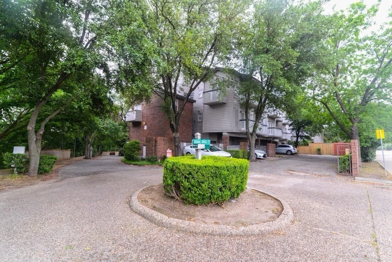 Townhouse For Rent in Dallas County , 7474 Fair Oaks Avenue, Dallas, Texas 75231, 2 Bedroom, 3 Bathroom, 1 Garage spaces, 1,392 Sqft, built in 1986, mls#21390218, Real Estate Agent in Dallas, Homes For Rent in Dallas county, Homes For Rent in Dallas, Realtor in Dallas Texas, Real Estate Brokerage Independent Realty Texas, Luminita Cordes Realtor