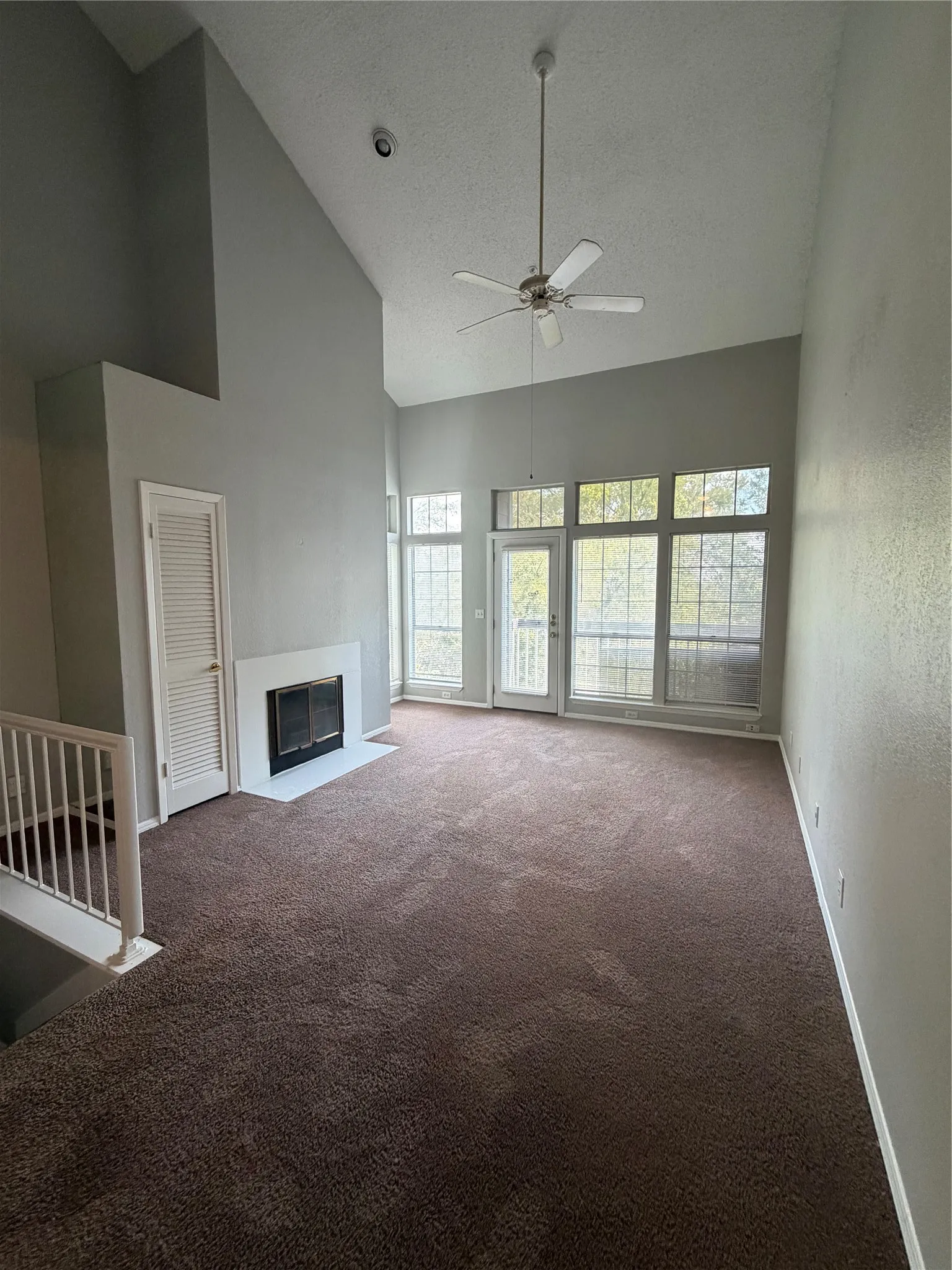 Townhouse For Rent in Dallas County , 7474 Fair Oaks Avenue, Dallas, Texas 75231, 2 Bedroom, 3 Bathroom, 1 Garage spaces, 1,392 Sqft, built in 1986, mls#21390218, Real Estate Agent in Dallas, Homes For Rent in Dallas county, Homes For Rent in Dallas, Realtor in Dallas Texas, Real Estate Brokerage Independent Realty Texas, Luminita Cordes Realtor